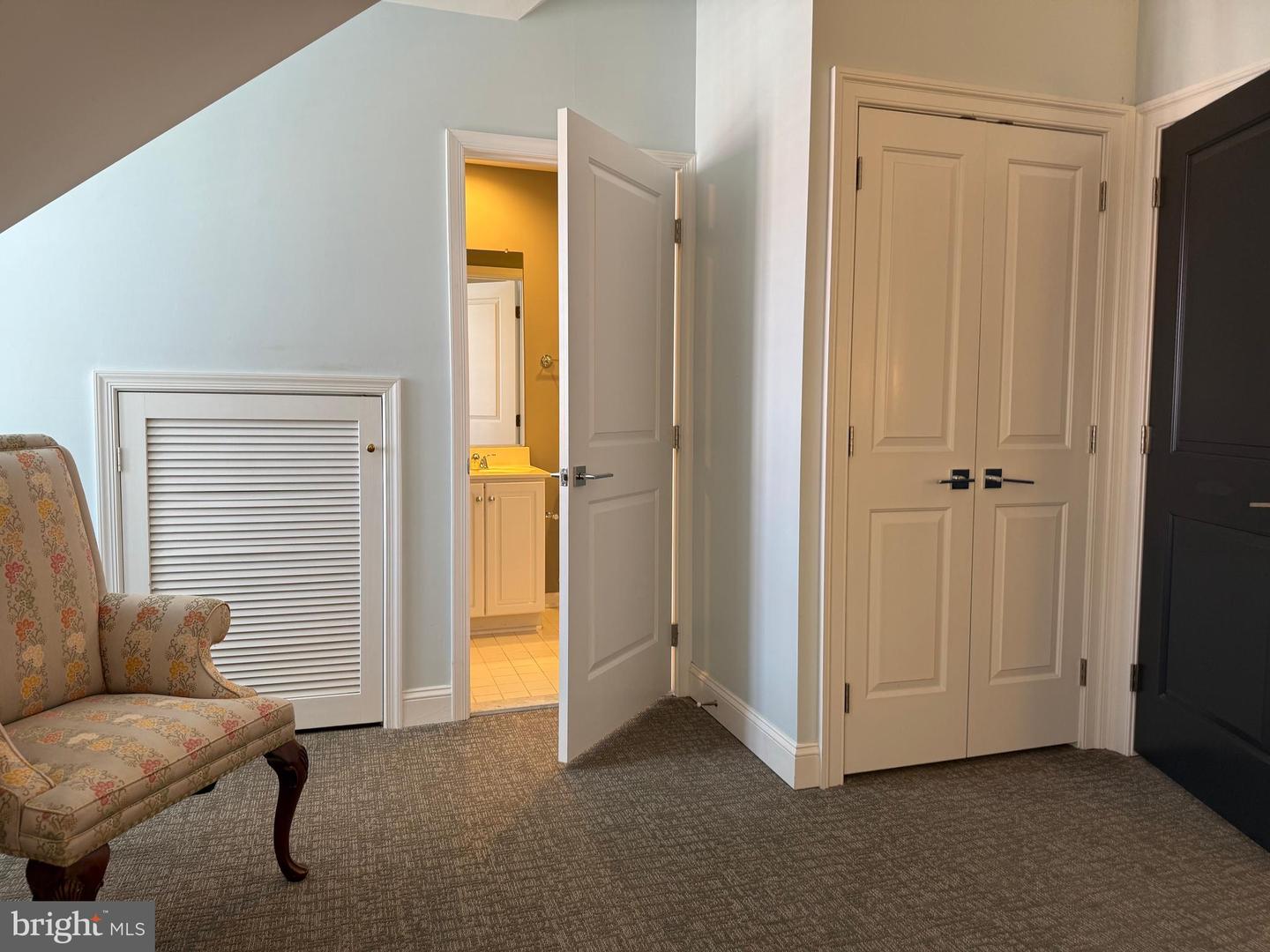 30 ALEXANDER ST, ALEXANDRIA, Virginia 22314, 4 Bedrooms Bedrooms, ,3 BathroomsBathrooms,Residential,For sale,30 ALEXANDER ST,VAAX2049070 MLS # VAAX2049070
