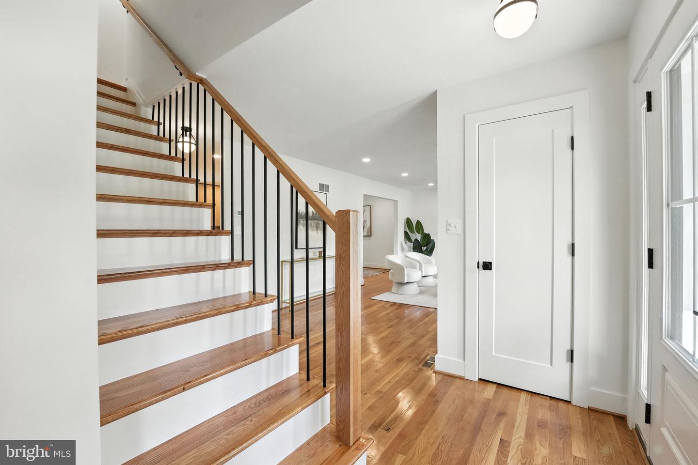 8711 WESTWOOD DR, VIENNA, Virginia 22182, 5 Bedrooms Bedrooms, ,3 BathroomsBathrooms,Residential,For sale,8711 WESTWOOD DR,VAFX2263820 MLS # VAFX2263820
