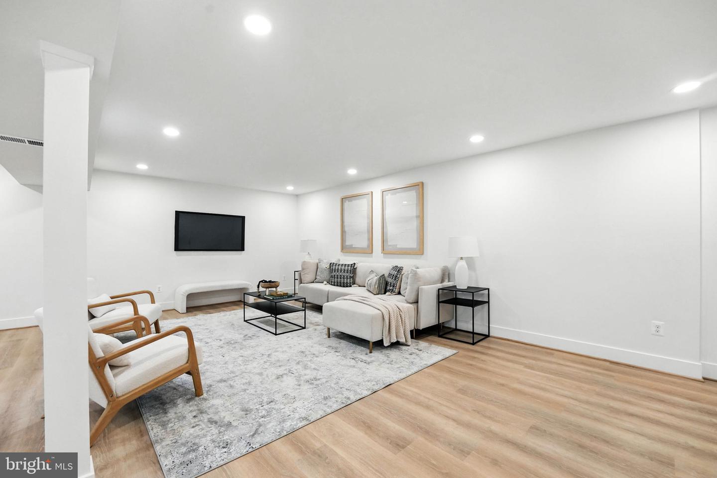 8711 WESTWOOD DR, VIENNA, Virginia 22182, 5 Bedrooms Bedrooms, ,3 BathroomsBathrooms,Residential,For sale,8711 WESTWOOD DR,VAFX2263820 MLS # VAFX2263820