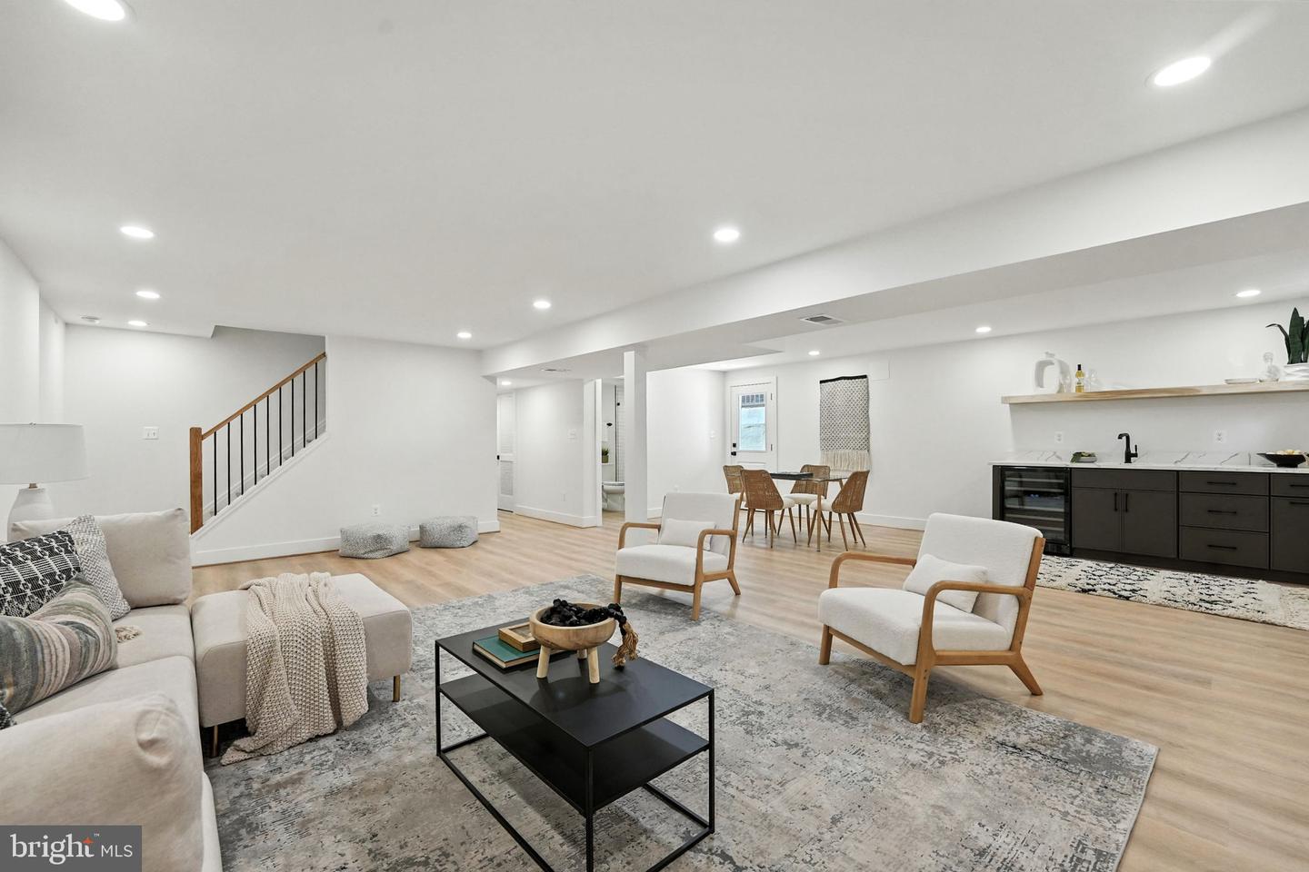 8711 WESTWOOD DR, VIENNA, Virginia 22182, 5 Bedrooms Bedrooms, ,3 BathroomsBathrooms,Residential,For sale,8711 WESTWOOD DR,VAFX2263820 MLS # VAFX2263820