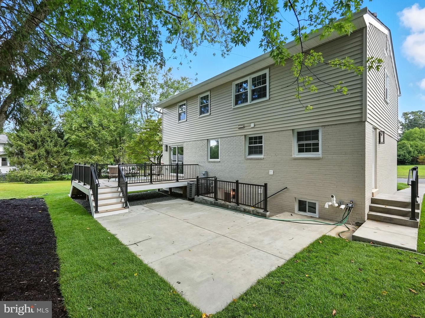 8711 WESTWOOD DR, VIENNA, Virginia 22182, 5 Bedrooms Bedrooms, ,3 BathroomsBathrooms,Residential,For sale,8711 WESTWOOD DR,VAFX2263820 MLS # VAFX2263820