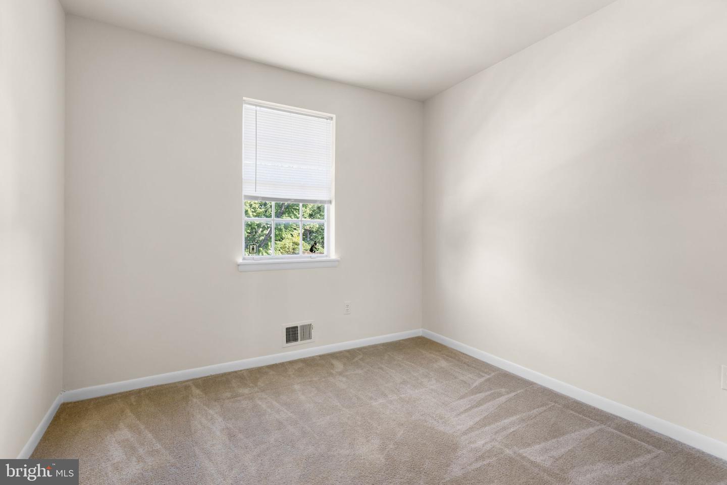 1102 JAMES MADISON CIR, FREDERICKSBURG, Virginia 22405, 3 Bedrooms Bedrooms, ,2 BathroomsBathrooms,Residential,For sale,1102 JAMES MADISON CIR,VAST2042240 MLS # VAST2042240