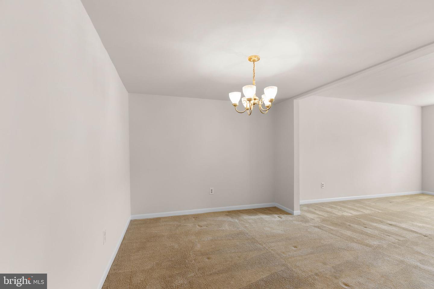 1102 JAMES MADISON CIR, FREDERICKSBURG, Virginia 22405, 3 Bedrooms Bedrooms, ,2 BathroomsBathrooms,Residential,For sale,1102 JAMES MADISON CIR,VAST2042240 MLS # VAST2042240