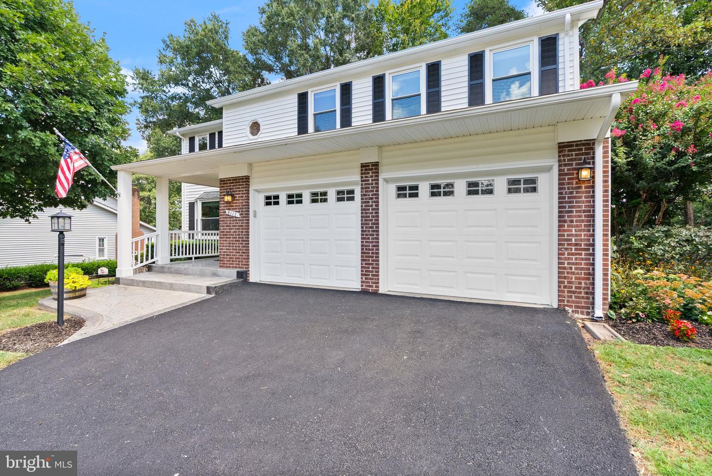 6117 MOUNTAIN SPRINGS LN, CLIFTON, Virginia 20124, 5 Bedrooms Bedrooms, ,3 BathroomsBathrooms,Residential,For sale,6117 MOUNTAIN SPRINGS LN,VAFX2264036 MLS # VAFX2264036