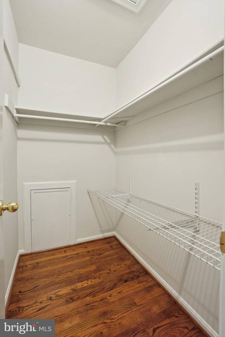 7801 BYRDS NEST PASS, ANNANDALE, Virginia 22003, 3 Bedrooms Bedrooms, ,2 BathroomsBathrooms,Residential,For sale,7801 BYRDS NEST PASS,VAFX2264076 MLS # VAFX2264076