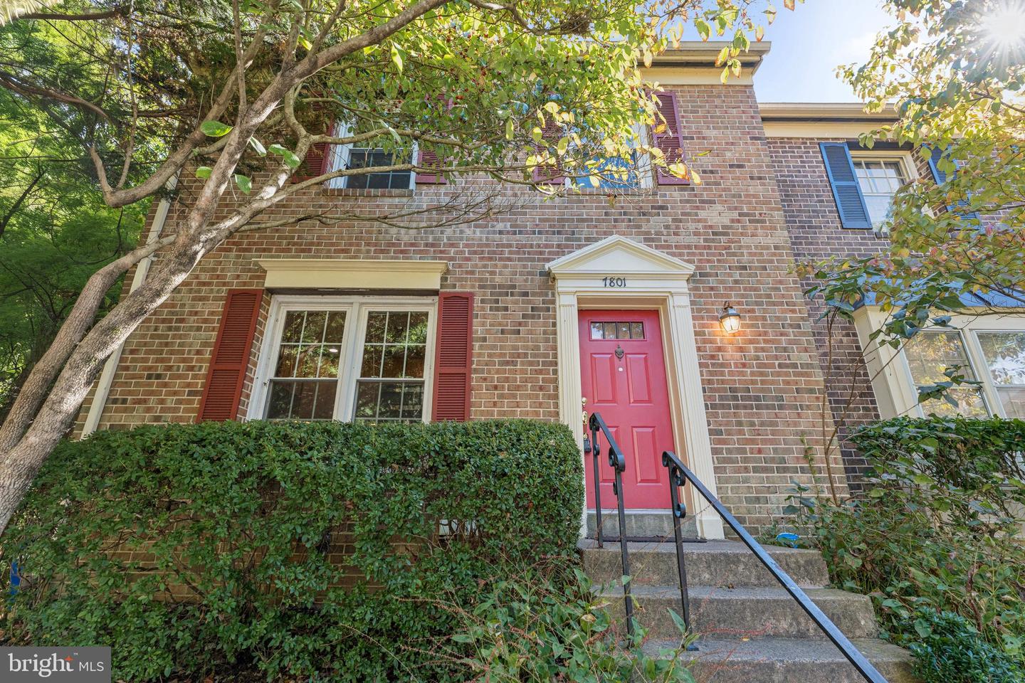 7801 BYRDS NEST PASS, ANNANDALE, Virginia 22003, 3 Bedrooms Bedrooms, ,2 BathroomsBathrooms,Residential,For sale,7801 BYRDS NEST PASS,VAFX2264076 MLS # VAFX2264076