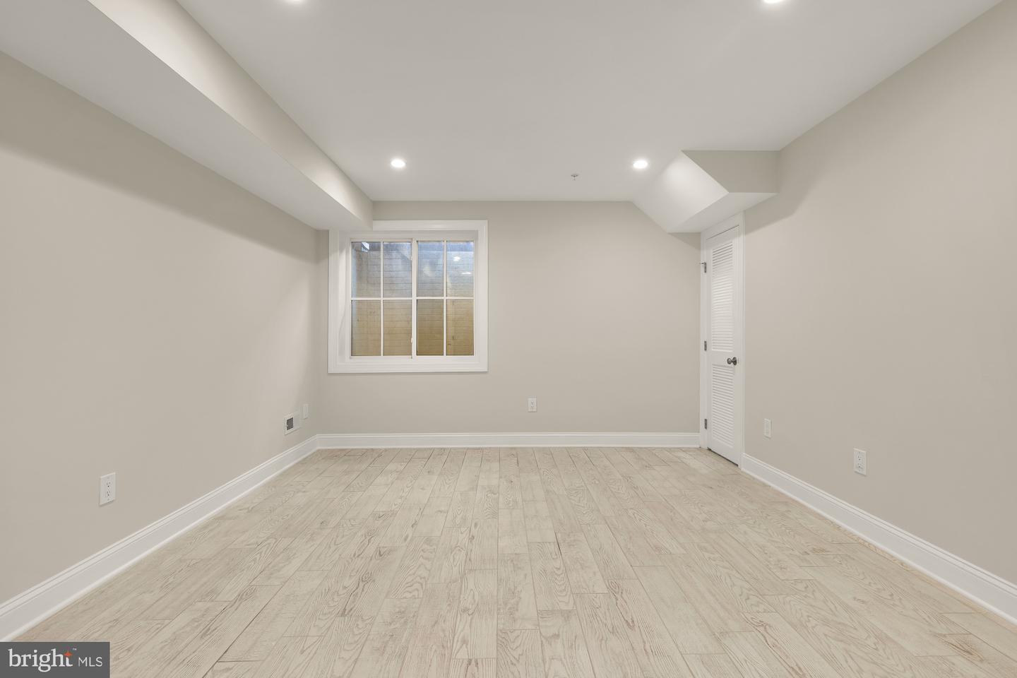 1820 INDEPENDENCE AVE SE #1, WASHINGTON, District Of Columbia 20003, 3 Bedrooms Bedrooms, ,2 BathroomsBathrooms,Residential,For sale,1820 INDEPENDENCE AVE SE #1,DCDC2217374 MLS # DCDC2217374 1820 INDEPENDENCE AVE SE #1, WASHINGTON, District Of Columbia 20003, 3 Bedrooms Bedrooms, ,2 BathroomsBathrooms,Residential,For sale,1820 INDEPENDENCE AVE SE #1,DCDC2217374 MLS # DCDC2217374