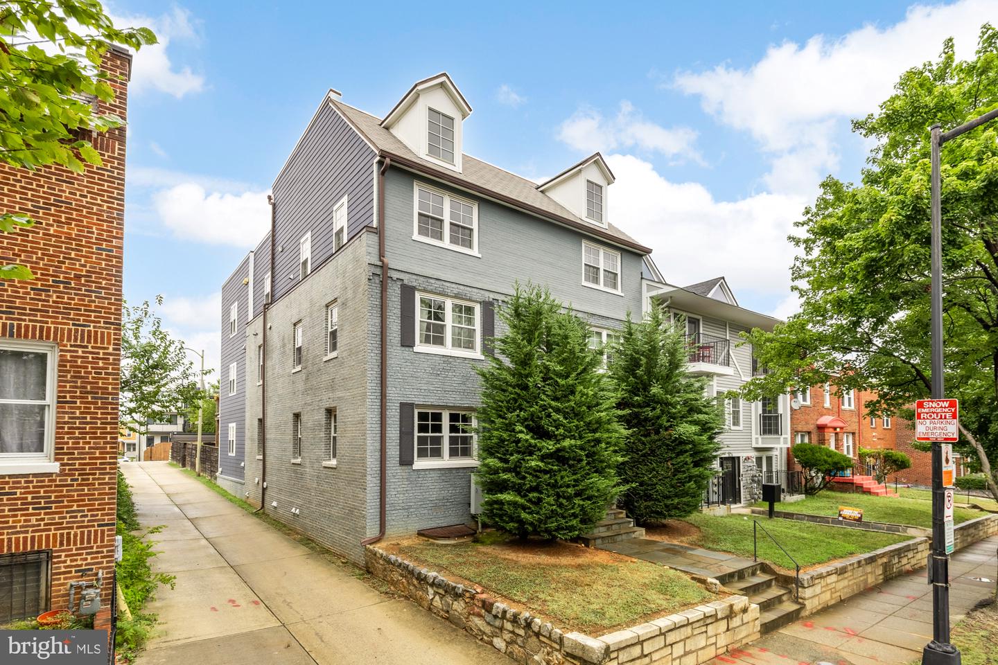 1820 INDEPENDENCE AVE SE #1, WASHINGTON, District Of Columbia 20003, 3 Bedrooms Bedrooms, ,2 BathroomsBathrooms,Residential,For sale,1820 INDEPENDENCE AVE SE #1,DCDC2217374 MLS # DCDC2217374 1820 INDEPENDENCE AVE SE #1, WASHINGTON, District Of Columbia 20003, 3 Bedrooms Bedrooms, ,2 BathroomsBathrooms,Residential,For sale,1820 INDEPENDENCE AVE SE #1,DCDC2217374 MLS # DCDC2217374