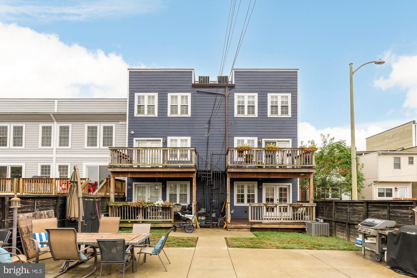 1820 INDEPENDENCE AVE SE #1, WASHINGTON, District Of Columbia 20003, 3 Bedrooms Bedrooms, ,2 BathroomsBathrooms,Residential,For sale,1820 INDEPENDENCE AVE SE #1,DCDC2217374 MLS # DCDC2217374 1820 INDEPENDENCE AVE SE #1, WASHINGTON, District Of Columbia 20003, 3 Bedrooms Bedrooms, ,2 BathroomsBathrooms,Residential,For sale,1820 INDEPENDENCE AVE SE #1,DCDC2217374 MLS # DCDC2217374