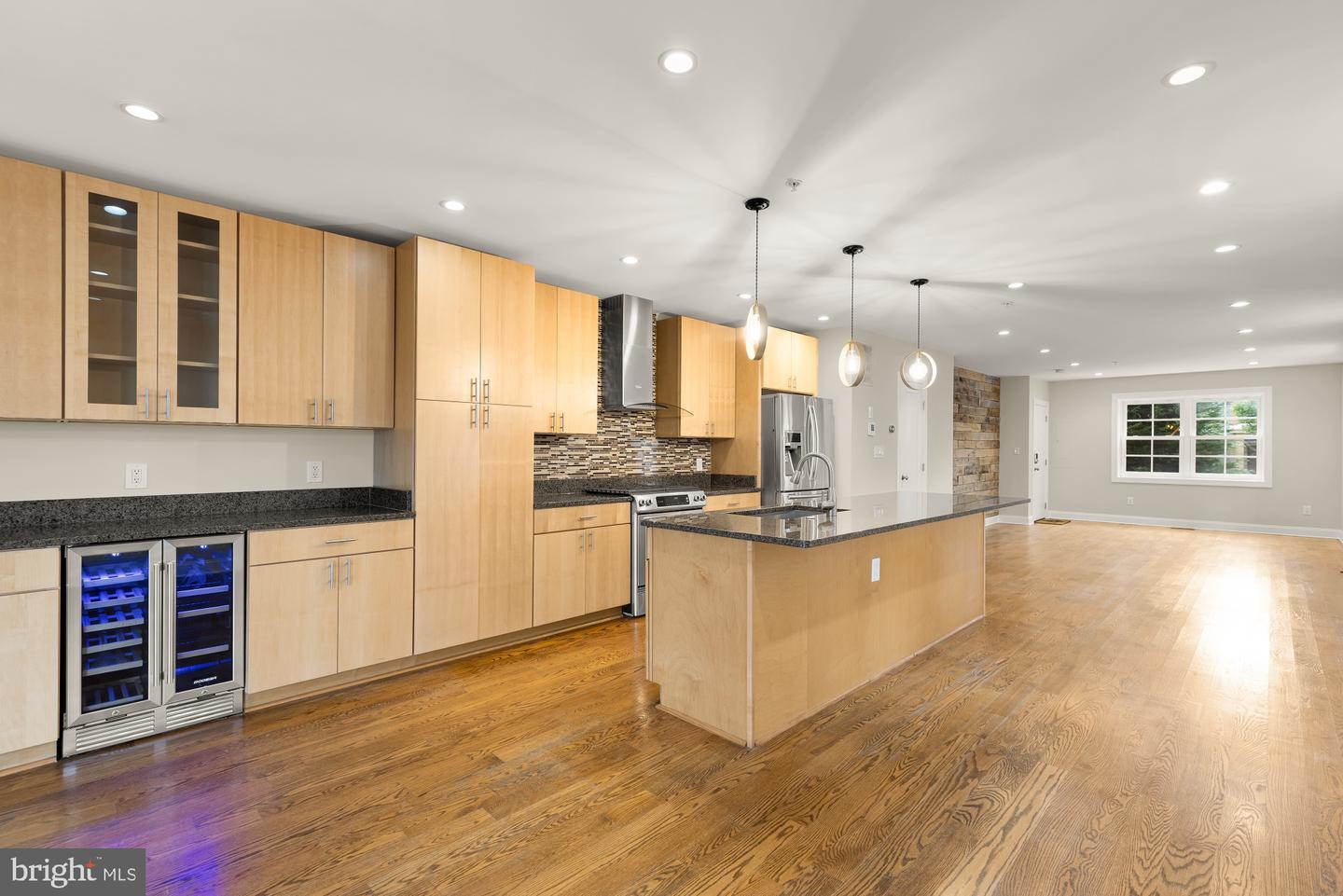 1820 INDEPENDENCE AVE SE #1, WASHINGTON, District Of Columbia 20003, 3 Bedrooms Bedrooms, ,2 BathroomsBathrooms,Residential,For sale,1820 INDEPENDENCE AVE SE #1,DCDC2217374 MLS # DCDC2217374 1820 INDEPENDENCE AVE SE #1, WASHINGTON, District Of Columbia 20003, 3 Bedrooms Bedrooms, ,2 BathroomsBathrooms,Residential,For sale,1820 INDEPENDENCE AVE SE #1,DCDC2217374 MLS # DCDC2217374