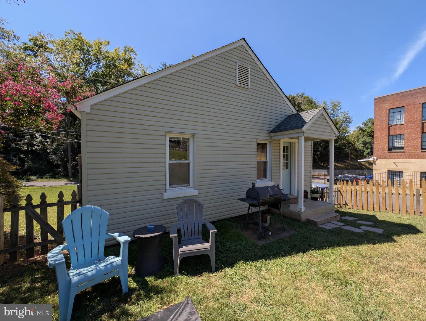 333 SPRING ST, CULPEPER, Virginia 22701, 2 Bedrooms Bedrooms, 3 Rooms Rooms,1 BathroomBathrooms,Residential,For sale,333 SPRING ST,VACU2011450 MLS # VACU2011450