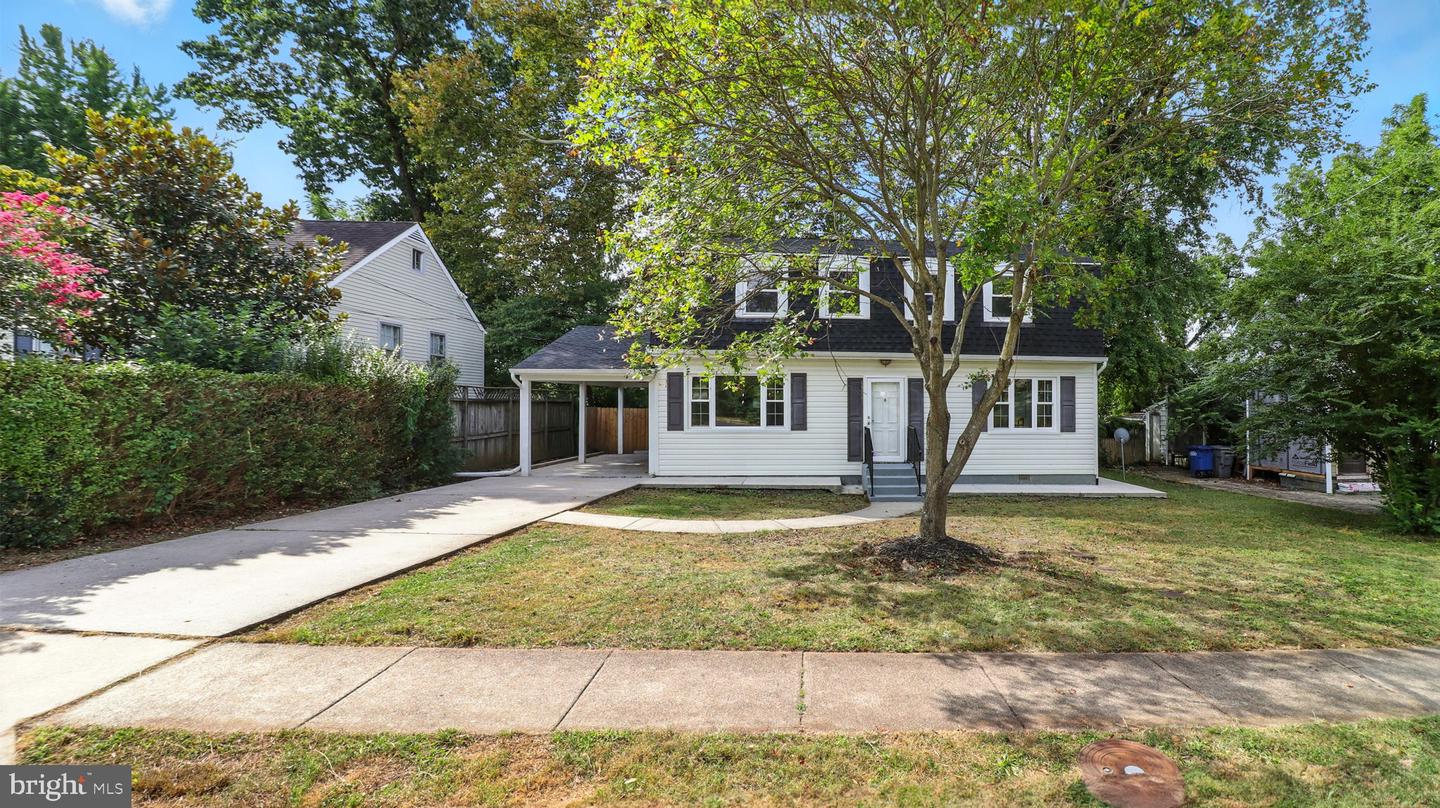 6911 ARLINGTON BLVD, FALLS CHURCH, Virginia 22042, 5 Bedrooms Bedrooms, 6 Rooms Rooms,3 BathroomsBathrooms,Residential,For sale,6911 ARLINGTON BLVD,VAFX2264134 MLS # VAFX2264134