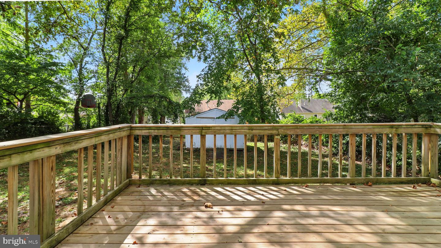6911 ARLINGTON BLVD, FALLS CHURCH, Virginia 22042, 5 Bedrooms Bedrooms, 6 Rooms Rooms,3 BathroomsBathrooms,Residential,For sale,6911 ARLINGTON BLVD,VAFX2264134 MLS # VAFX2264134