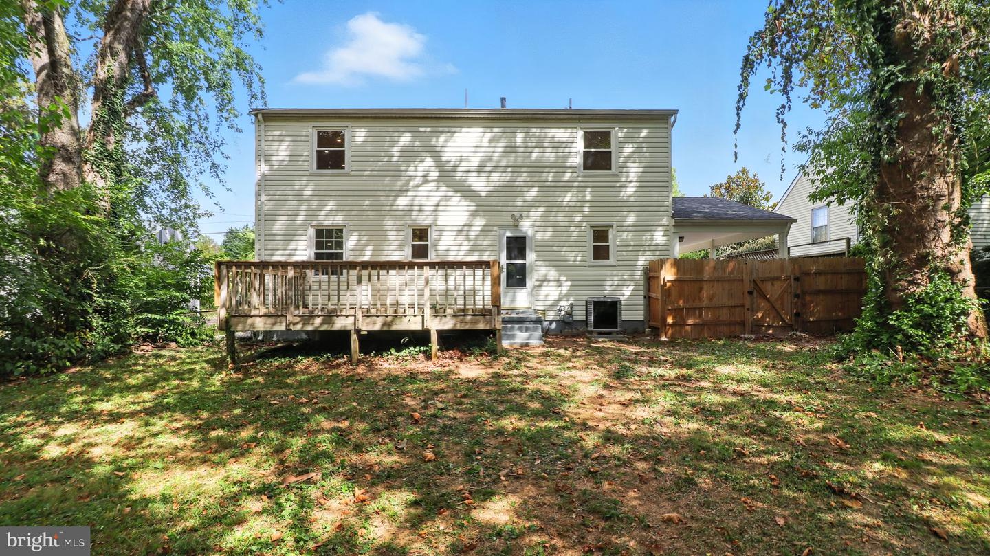 6911 ARLINGTON BLVD, FALLS CHURCH, Virginia 22042, 5 Bedrooms Bedrooms, 6 Rooms Rooms,3 BathroomsBathrooms,Residential,For sale,6911 ARLINGTON BLVD,VAFX2264134 MLS # VAFX2264134