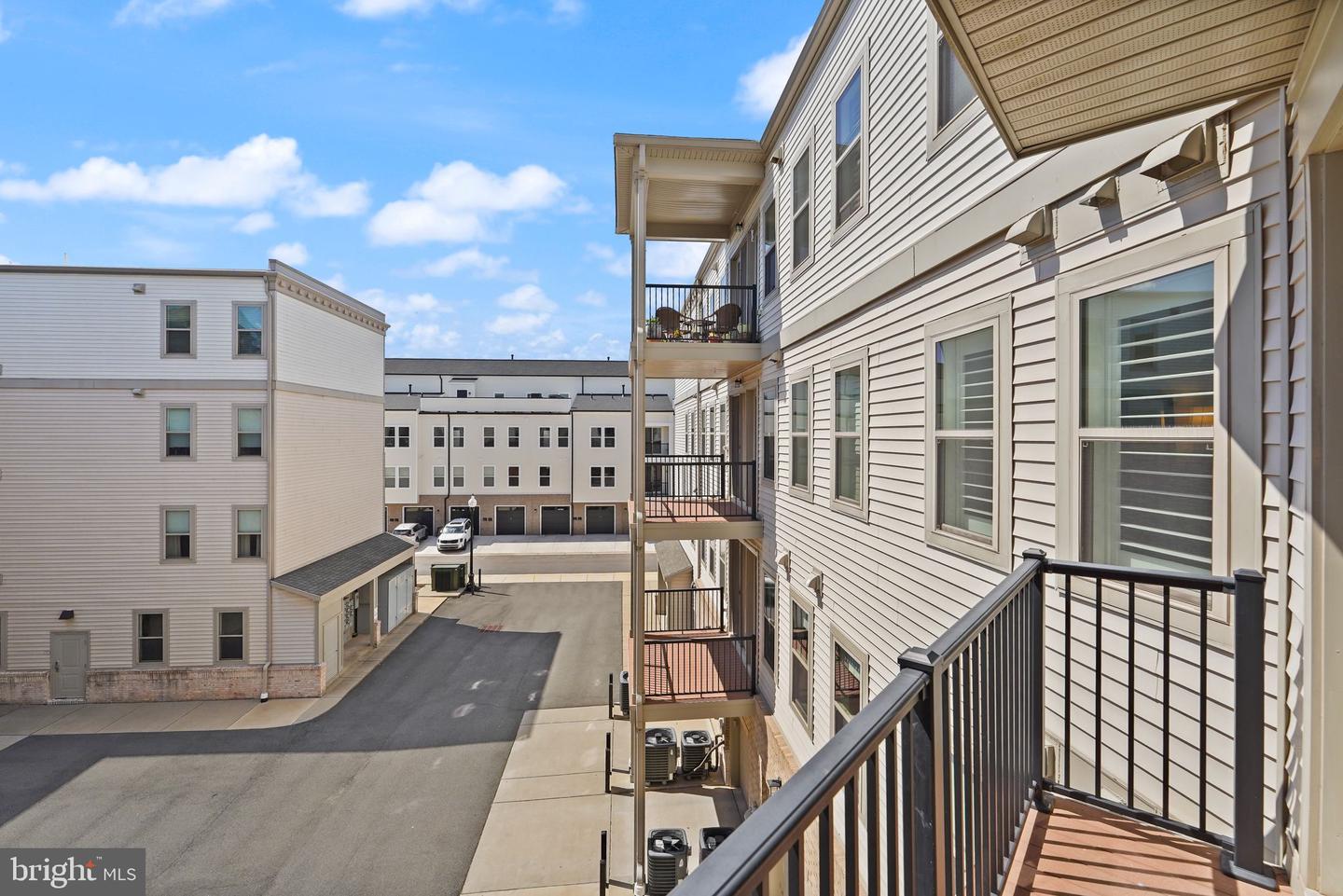 23631 HAVELOCK WALK TER #318, ASHBURN, Virginia 20148, 2 Bedrooms Bedrooms, ,2 BathroomsBathrooms,Residential,For sale,23631 HAVELOCK WALK TER #318,VALO2105714 MLS # VALO2105714