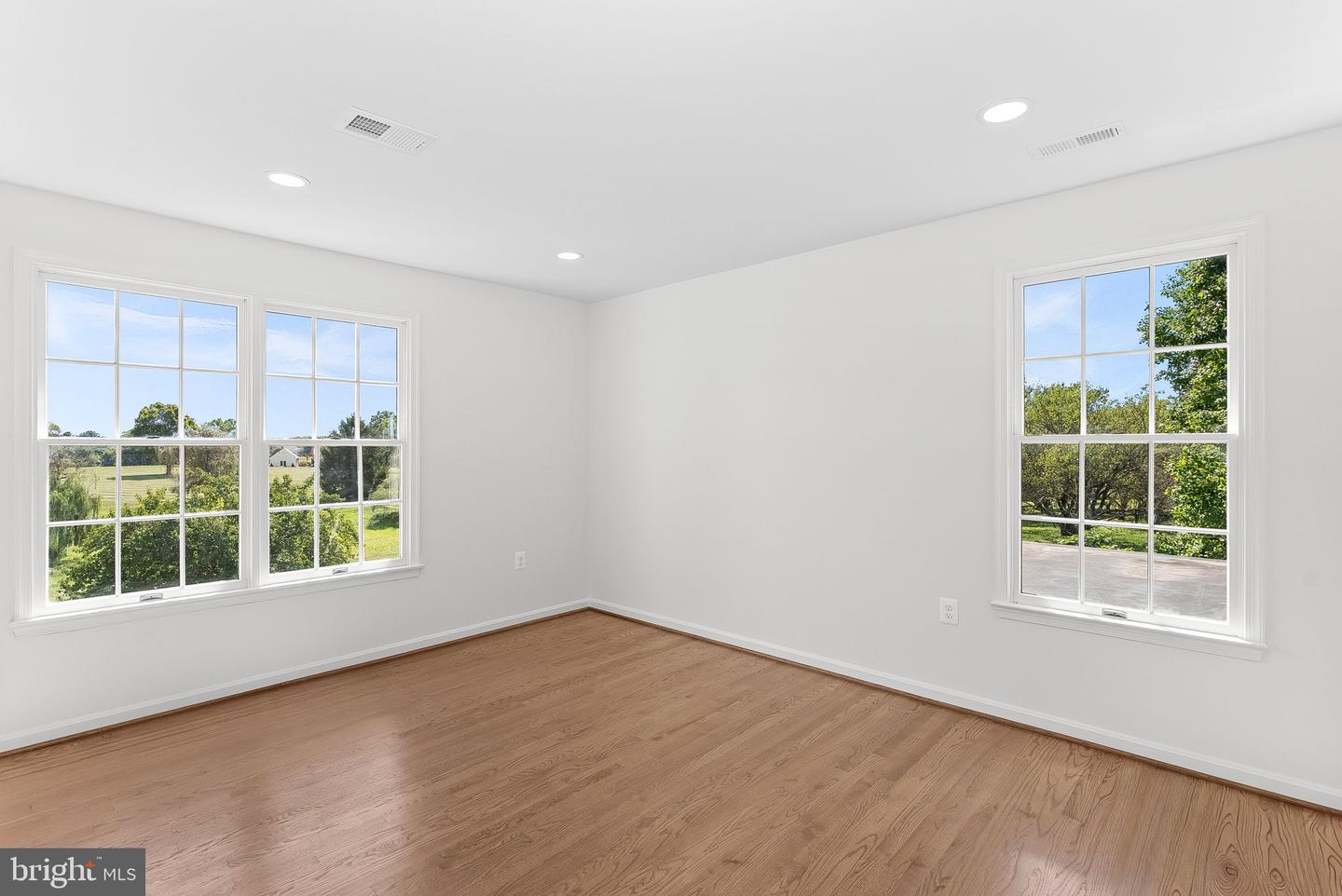 17509 PINEHURST CT, PURCELLVILLE, Virginia 20132, 5 Bedrooms Bedrooms, ,4 BathroomsBathrooms,Residential,For sale,17509 PINEHURST CT,VALO2105726 MLS # VALO2105726