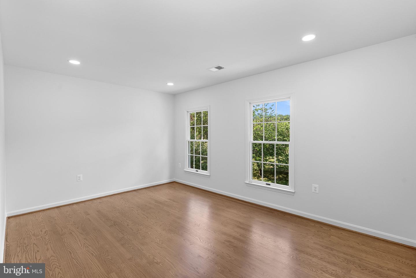 17509 PINEHURST CT, PURCELLVILLE, Virginia 20132, 5 Bedrooms Bedrooms, ,4 BathroomsBathrooms,Residential,For sale,17509 PINEHURST CT,VALO2105726 MLS # VALO2105726