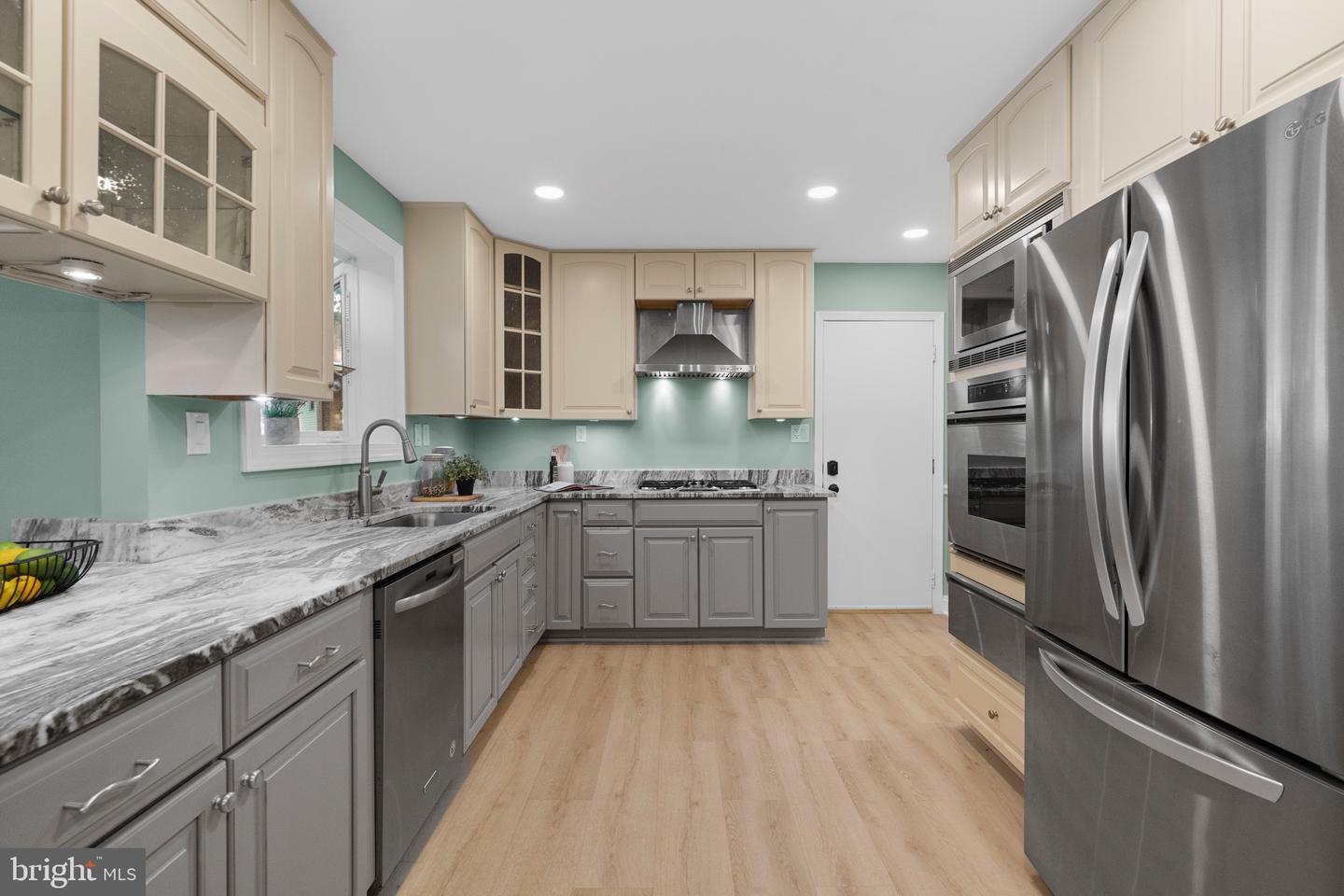 10429 HEADLY CT, FAIRFAX, Virginia 22032, 5 Bedrooms Bedrooms, ,4 BathroomsBathrooms,Residential,For sale,10429 HEADLY CT,VAFX2264200 MLS # VAFX2264200