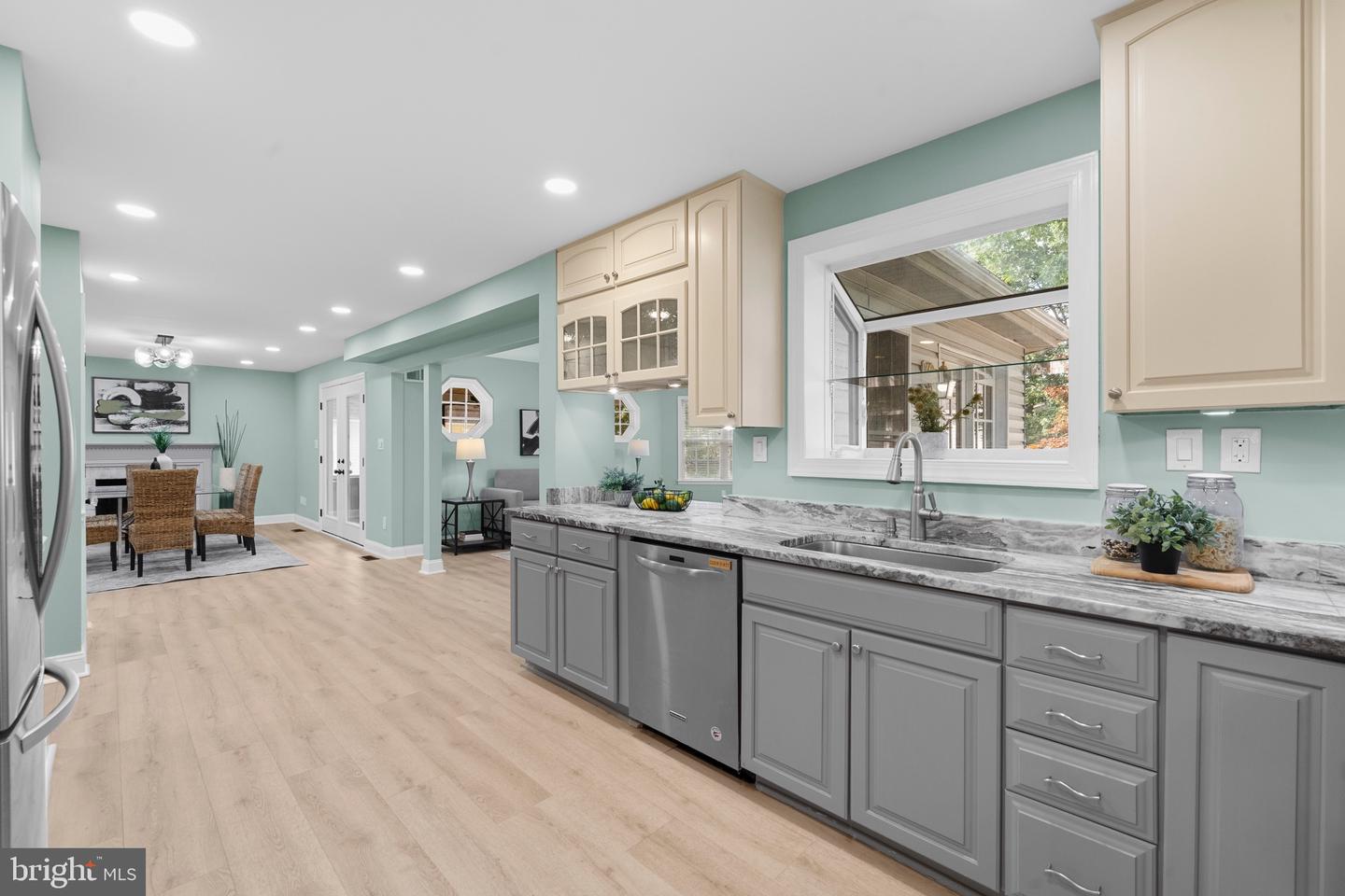 10429 HEADLY CT, FAIRFAX, Virginia 22032, 5 Bedrooms Bedrooms, ,4 BathroomsBathrooms,Residential,For sale,10429 HEADLY CT,VAFX2264200 MLS # VAFX2264200