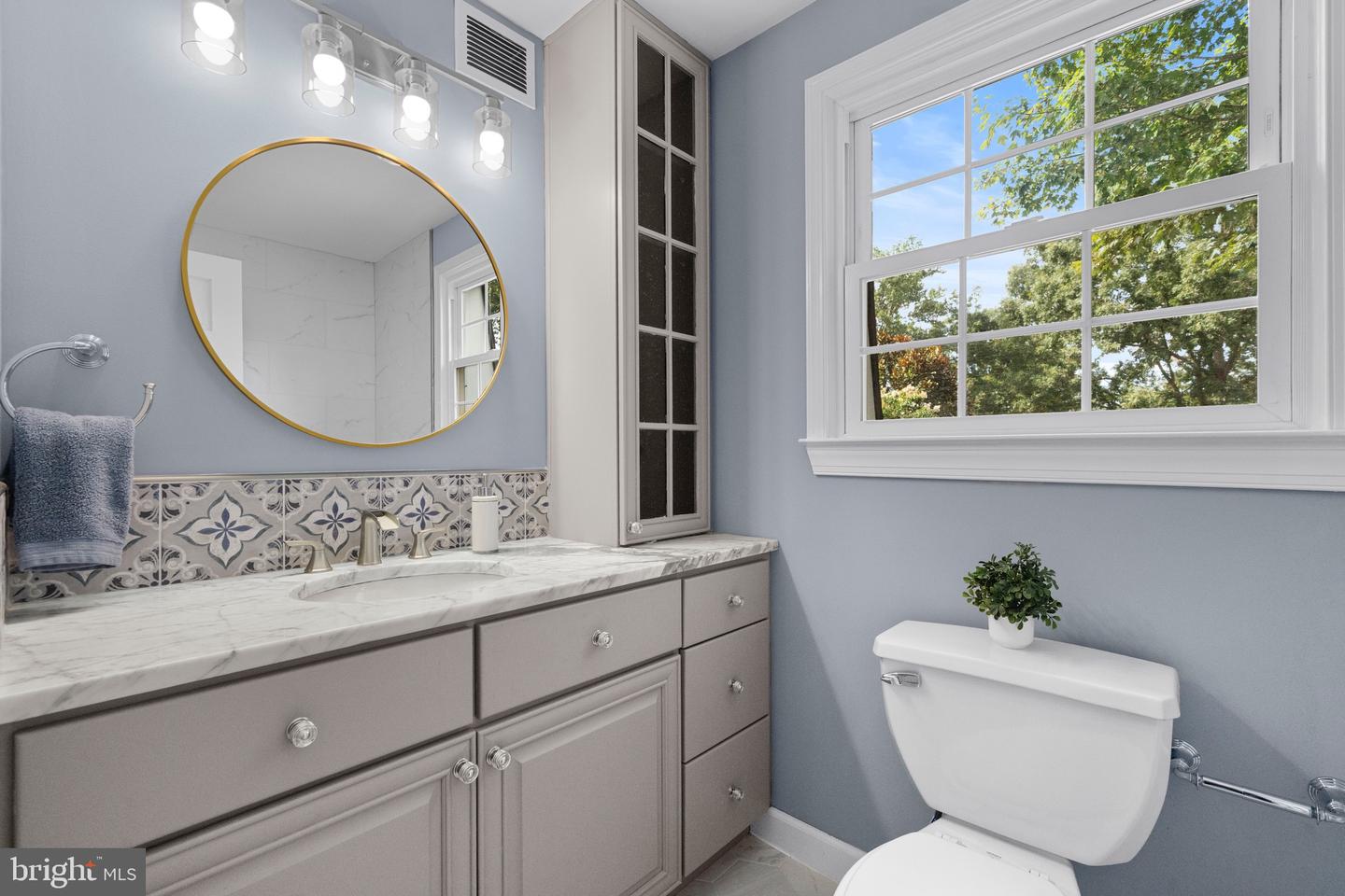 10429 HEADLY CT, FAIRFAX, Virginia 22032, 5 Bedrooms Bedrooms, ,4 BathroomsBathrooms,Residential,For sale,10429 HEADLY CT,VAFX2264200 MLS # VAFX2264200