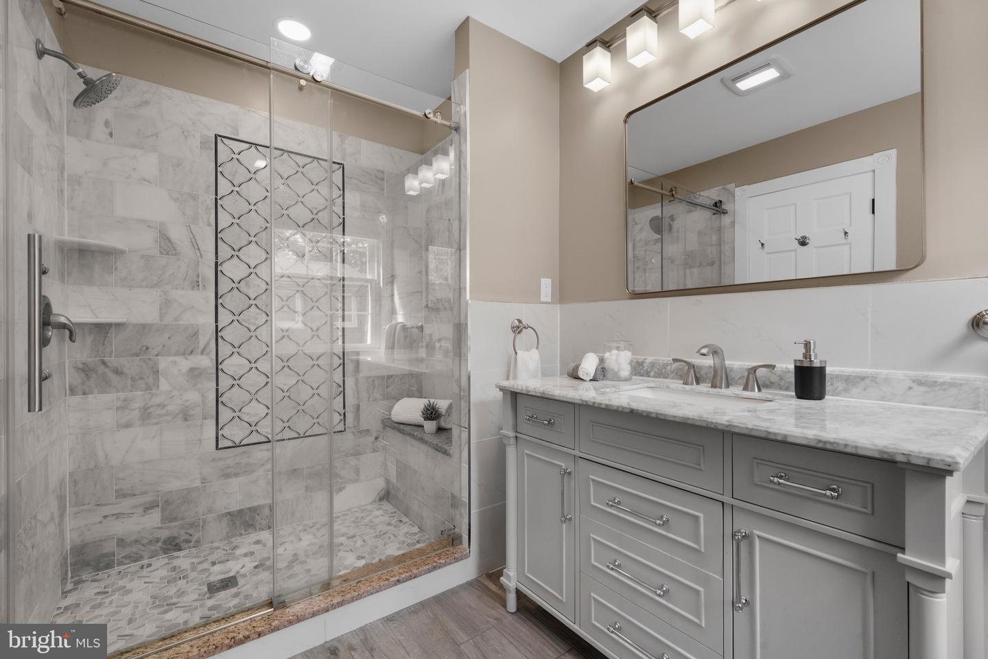 10429 HEADLY CT, FAIRFAX, Virginia 22032, 5 Bedrooms Bedrooms, ,4 BathroomsBathrooms,Residential,For sale,10429 HEADLY CT,VAFX2264200 MLS # VAFX2264200