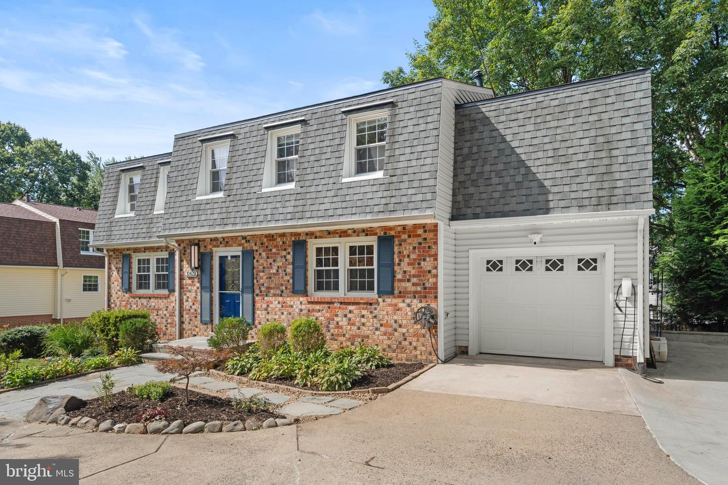 10429 HEADLY CT, FAIRFAX, Virginia 22032, 5 Bedrooms Bedrooms, ,4 BathroomsBathrooms,Residential,For sale,10429 HEADLY CT,VAFX2264200 MLS # VAFX2264200
