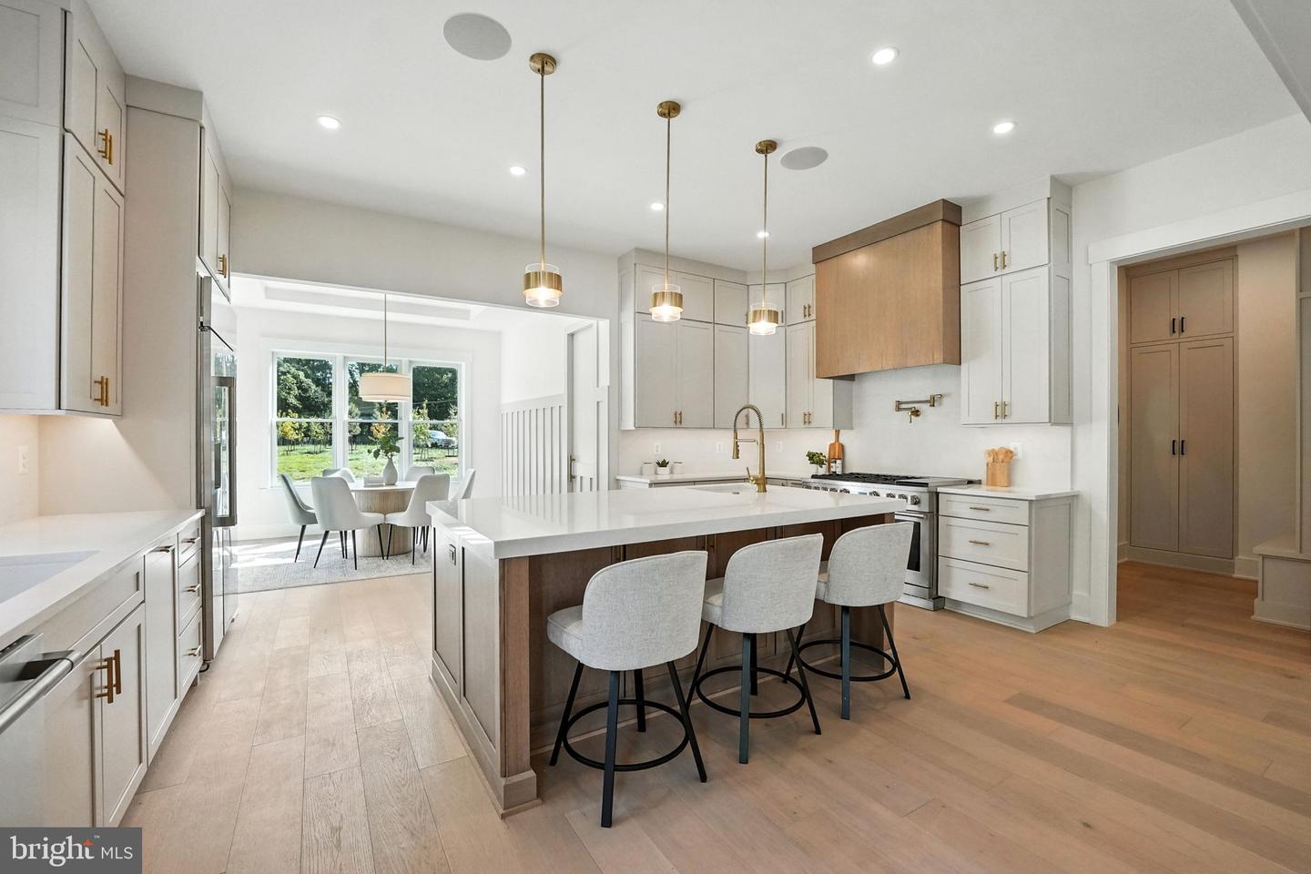 3140 HIGHLAND LN, FAIRFAX, Virginia 22031, 6 Bedrooms Bedrooms, ,6 BathroomsBathrooms,Residential,For sale,3140 HIGHLAND LN,VAFX2264244 MLS # VAFX2264244