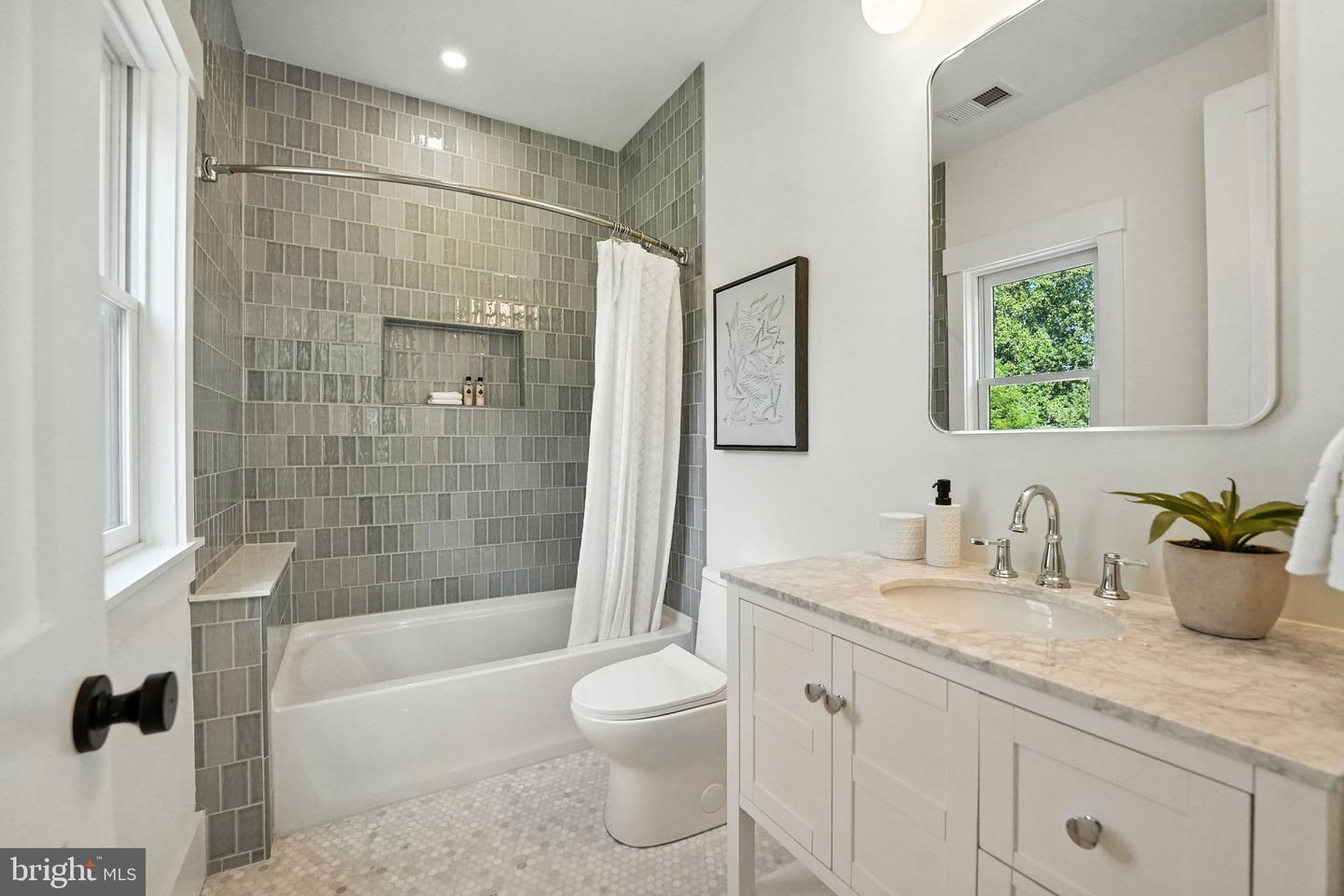 3140 HIGHLAND LN, FAIRFAX, Virginia 22031, 6 Bedrooms Bedrooms, ,6 BathroomsBathrooms,Residential,For sale,3140 HIGHLAND LN,VAFX2264244 MLS # VAFX2264244