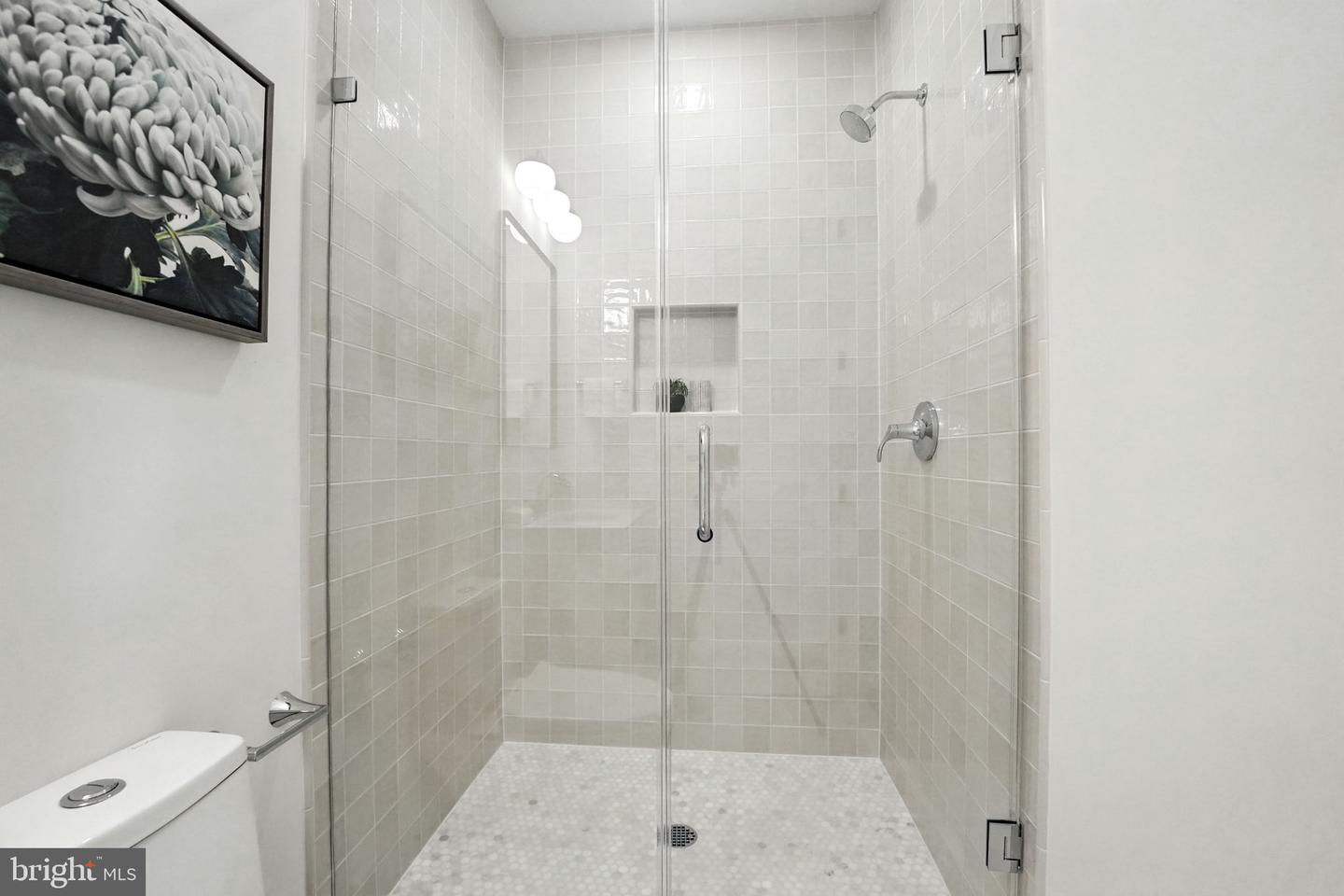 3140 HIGHLAND LN, FAIRFAX, Virginia 22031, 6 Bedrooms Bedrooms, ,6 BathroomsBathrooms,Residential,For sale,3140 HIGHLAND LN,VAFX2264244 MLS # VAFX2264244