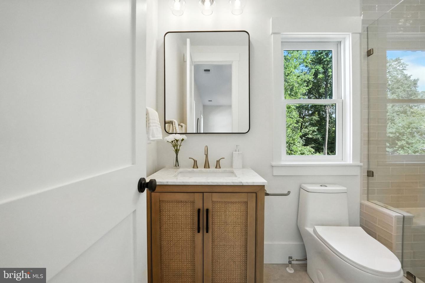 3140 HIGHLAND LN, FAIRFAX, Virginia 22031, 6 Bedrooms Bedrooms, ,6 BathroomsBathrooms,Residential,For sale,3140 HIGHLAND LN,VAFX2264244 MLS # VAFX2264244