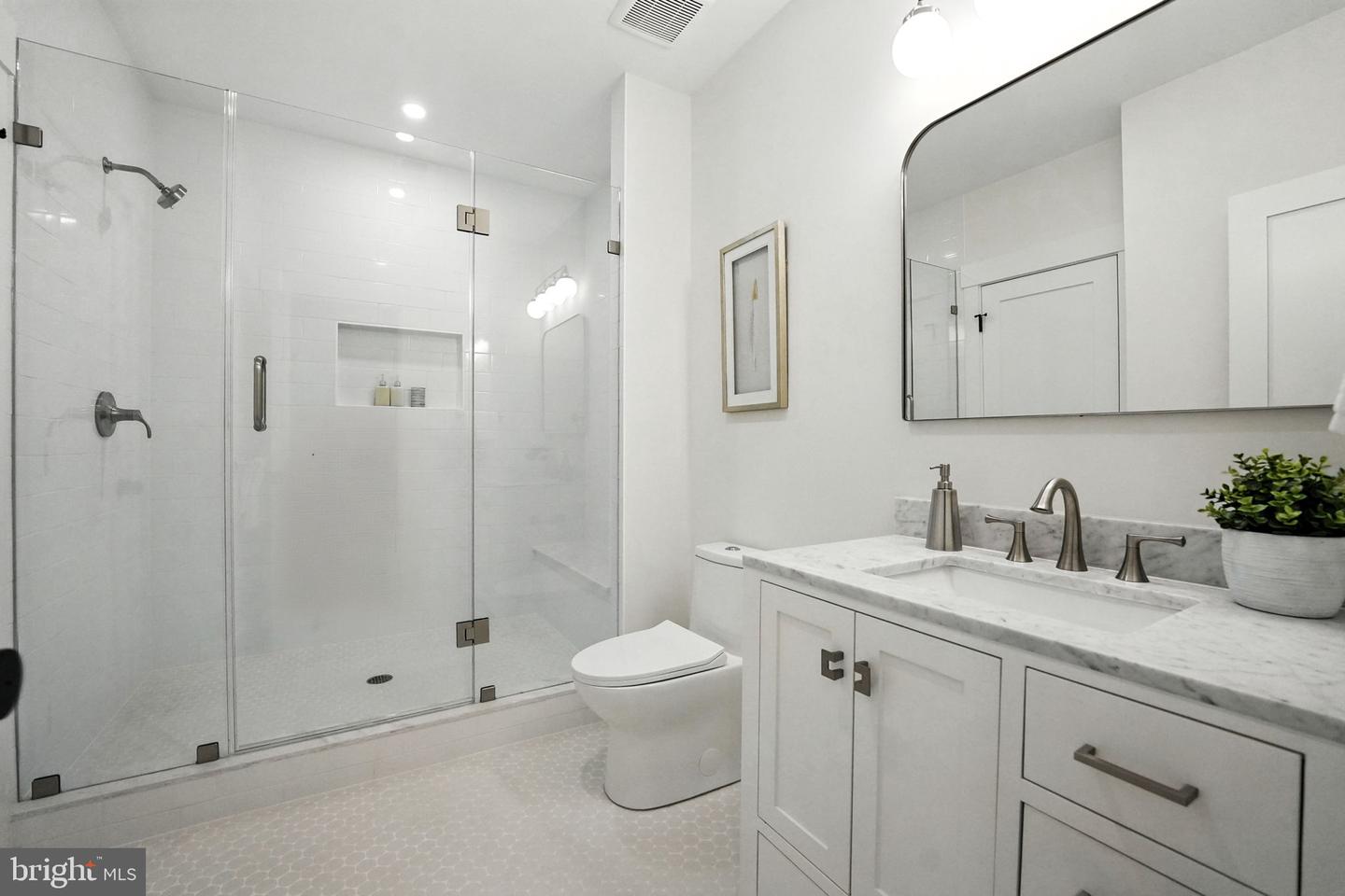 3140 HIGHLAND LN, FAIRFAX, Virginia 22031, 6 Bedrooms Bedrooms, ,6 BathroomsBathrooms,Residential,For sale,3140 HIGHLAND LN,VAFX2264244 MLS # VAFX2264244