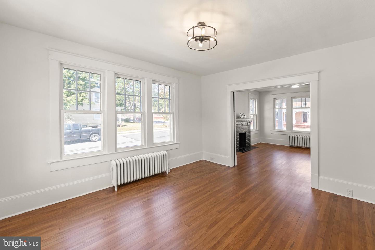 501 NATIONAL AVE, WINCHESTER, Virginia 22601, 4 Bedrooms Bedrooms, ,1 BathroomBathrooms,Residential,For sale,501 NATIONAL AVE,VAWI2008998 MLS # VAWI2008998
