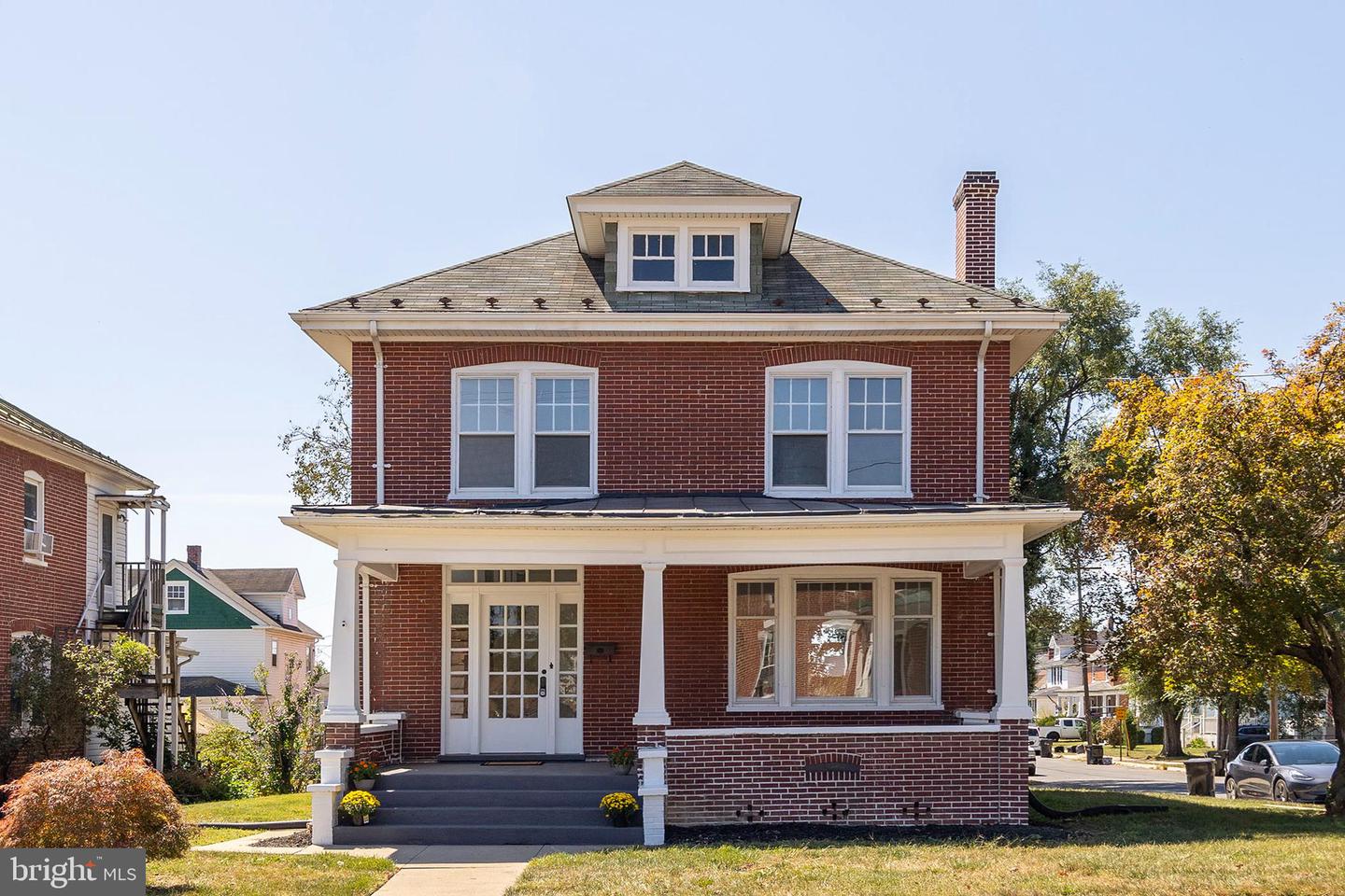 501 NATIONAL AVE, WINCHESTER, Virginia 22601, 4 Bedrooms Bedrooms, ,1 BathroomBathrooms,Residential,For sale,501 NATIONAL AVE,VAWI2008998 MLS # VAWI2008998