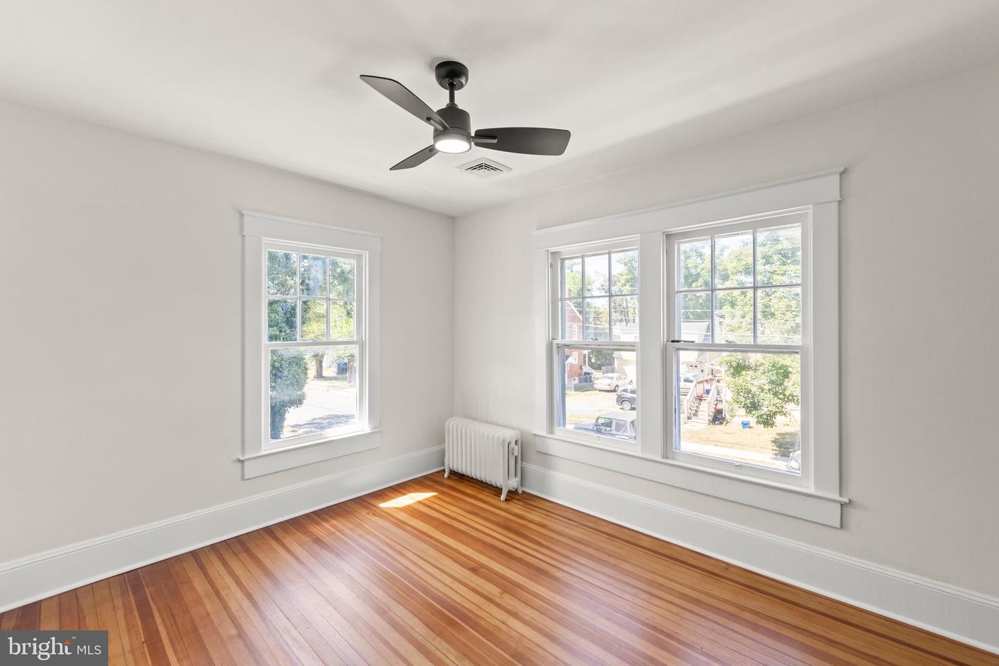 501 NATIONAL AVE, WINCHESTER, Virginia 22601, 4 Bedrooms Bedrooms, ,1 BathroomBathrooms,Residential,For sale,501 NATIONAL AVE,VAWI2008998 MLS # VAWI2008998