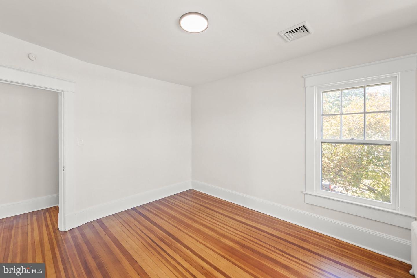 501 NATIONAL AVE, WINCHESTER, Virginia 22601, 4 Bedrooms Bedrooms, ,1 BathroomBathrooms,Residential,For sale,501 NATIONAL AVE,VAWI2008998 MLS # VAWI2008998