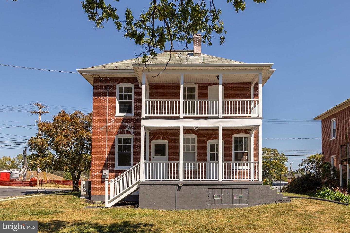 501 NATIONAL AVE, WINCHESTER, Virginia 22601, 4 Bedrooms Bedrooms, ,1 BathroomBathrooms,Residential,For sale,501 NATIONAL AVE,VAWI2008998 MLS # VAWI2008998