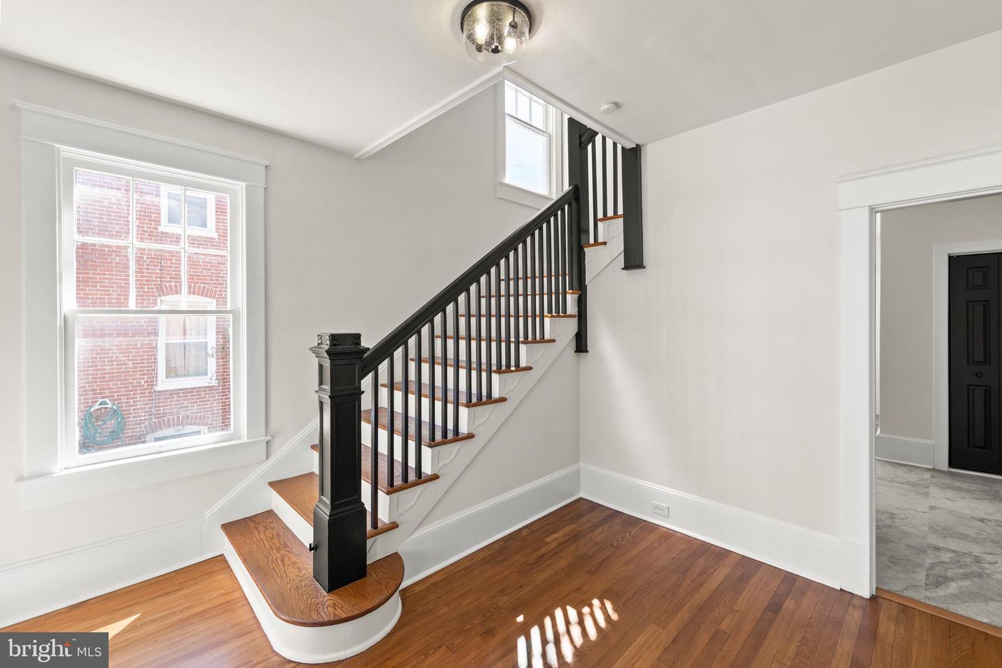 501 NATIONAL AVE, WINCHESTER, Virginia 22601, 4 Bedrooms Bedrooms, ,1 BathroomBathrooms,Residential,For sale,501 NATIONAL AVE,VAWI2008998 MLS # VAWI2008998