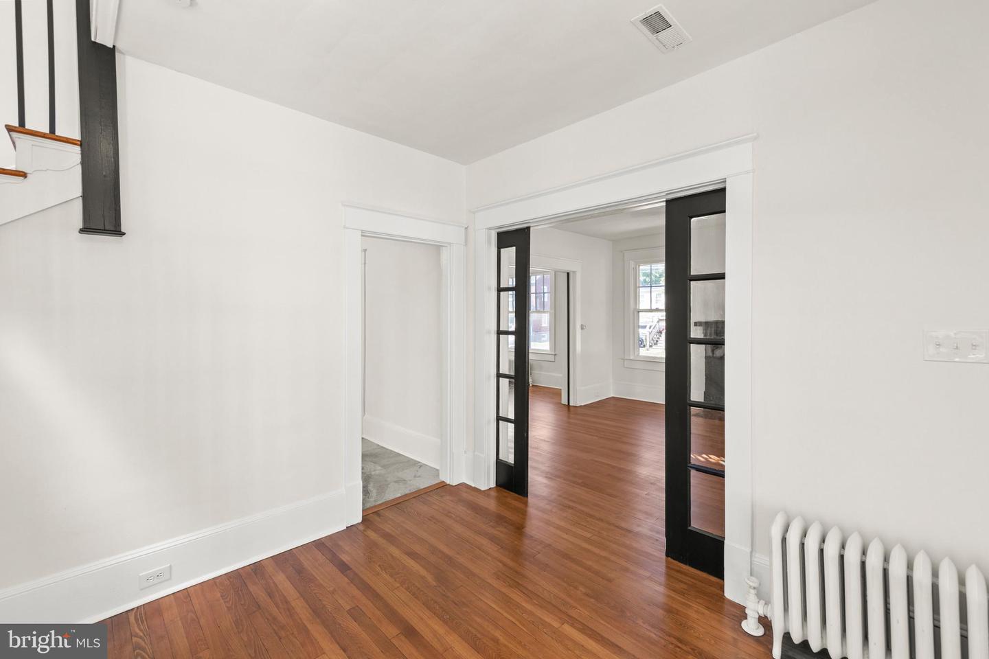 501 NATIONAL AVE, WINCHESTER, Virginia 22601, 4 Bedrooms Bedrooms, ,1 BathroomBathrooms,Residential,For sale,501 NATIONAL AVE,VAWI2008998 MLS # VAWI2008998