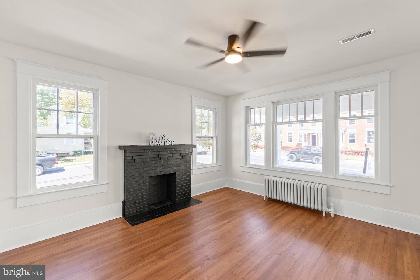 501 NATIONAL AVE, WINCHESTER, Virginia 22601, 4 Bedrooms Bedrooms, ,1 BathroomBathrooms,Residential,For sale,501 NATIONAL AVE,VAWI2008998 MLS # VAWI2008998