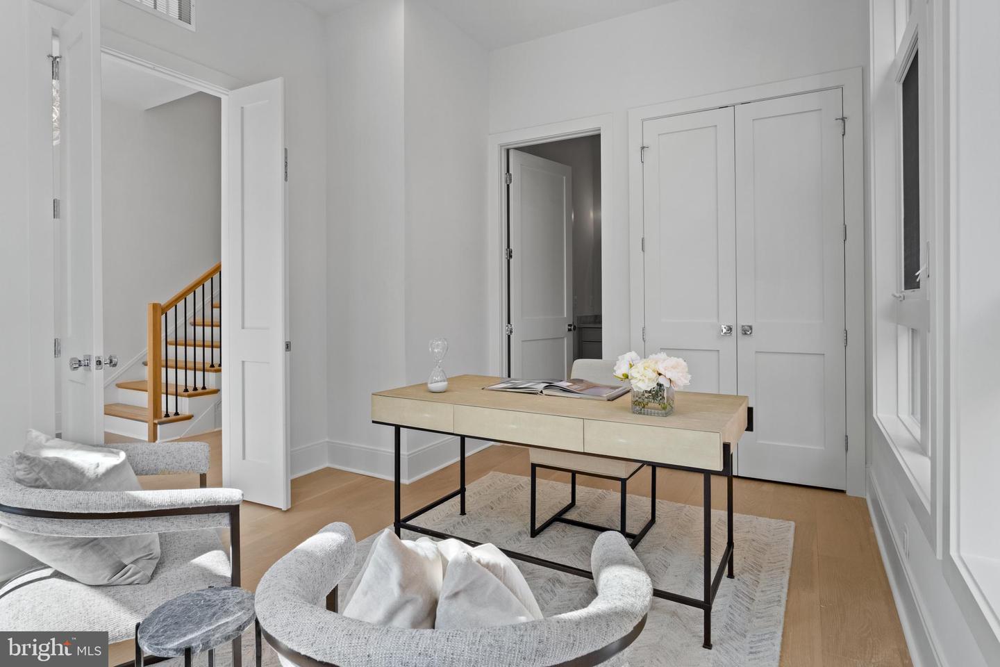 223 S UNION ST, ALEXANDRIA, Virginia 22314, 4 Bedrooms Bedrooms, 16 Rooms Rooms,4 BathroomsBathrooms,Residential,For sale,223 S UNION ST,VAAX2049196 MLS # VAAX2049196