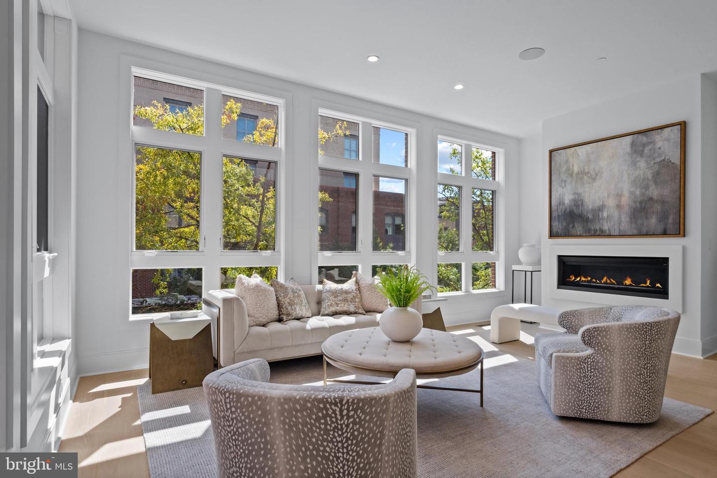 223 S UNION ST, ALEXANDRIA, Virginia 22314, 4 Bedrooms Bedrooms, 16 Rooms Rooms,4 BathroomsBathrooms,Residential,For sale,223 S UNION ST,VAAX2049196 MLS # VAAX2049196