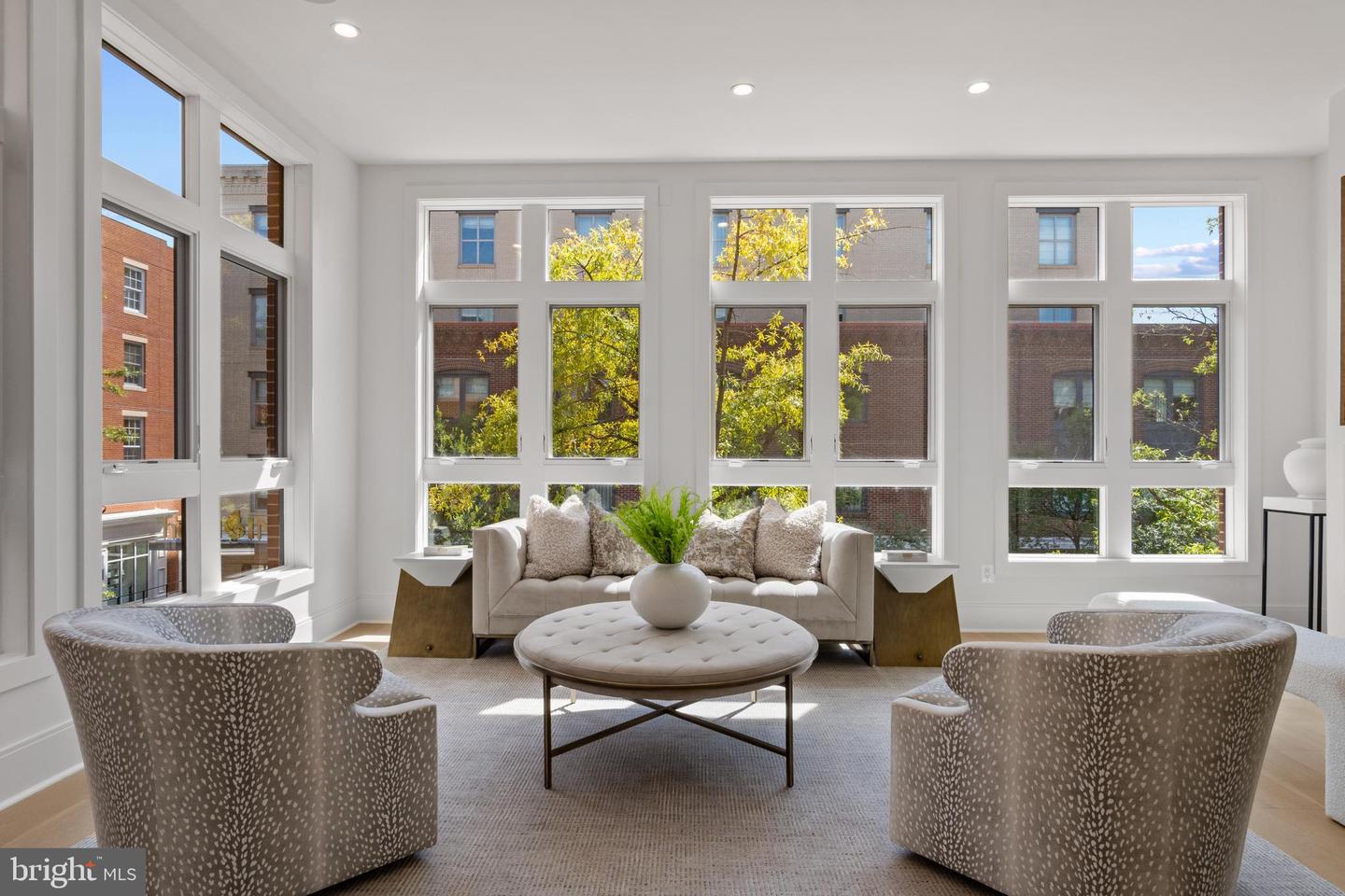 223 S UNION ST, ALEXANDRIA, Virginia 22314, 4 Bedrooms Bedrooms, 16 Rooms Rooms,4 BathroomsBathrooms,Residential,For sale,223 S UNION ST,VAAX2049196 MLS # VAAX2049196