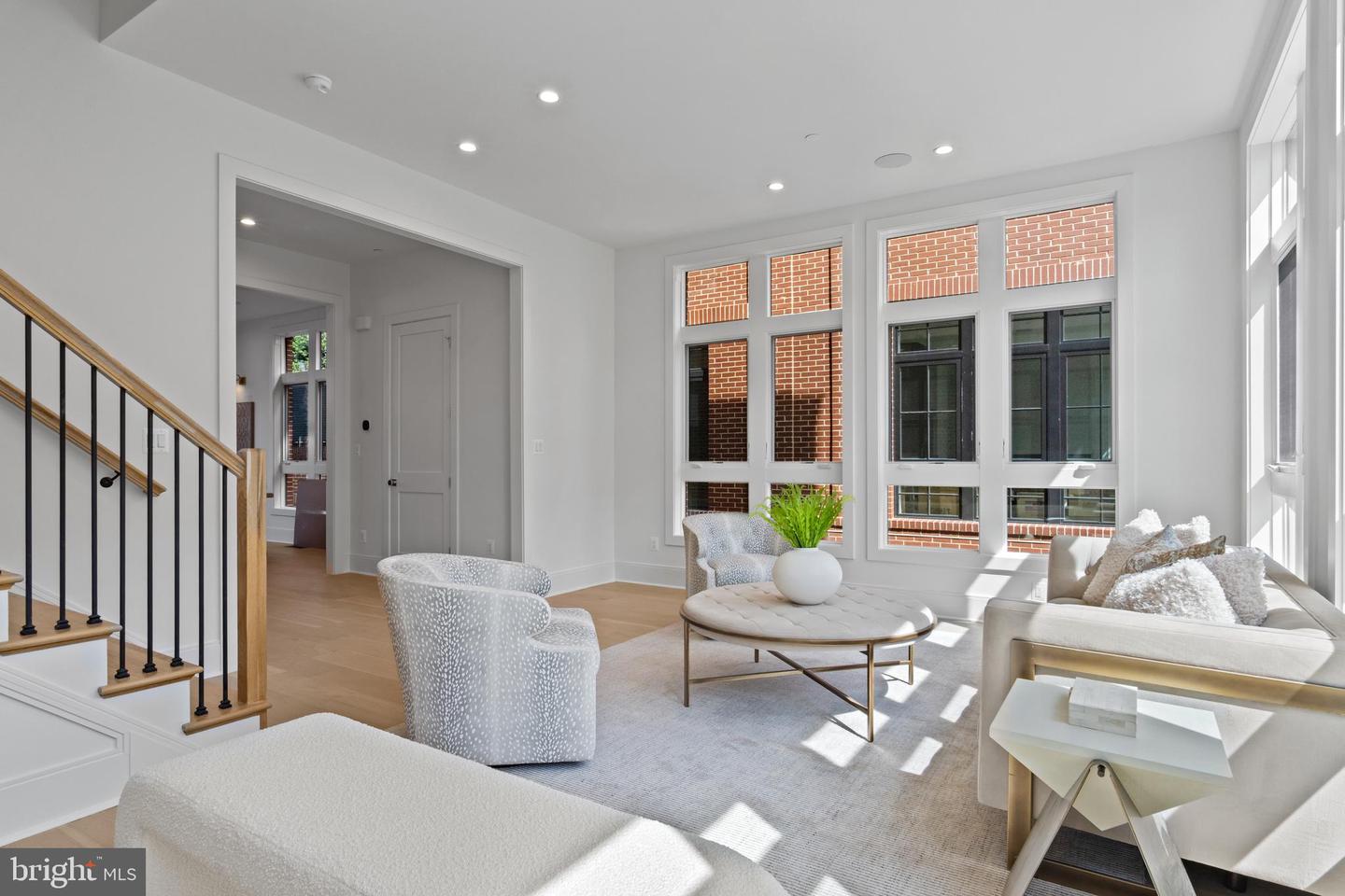 223 S UNION ST, ALEXANDRIA, Virginia 22314, 4 Bedrooms Bedrooms, 16 Rooms Rooms,4 BathroomsBathrooms,Residential,For sale,223 S UNION ST,VAAX2049196 MLS # VAAX2049196