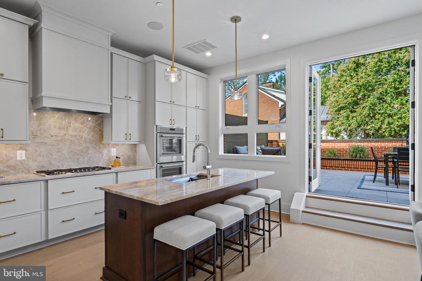 223 S UNION ST, ALEXANDRIA, Virginia 22314, 4 Bedrooms Bedrooms, 16 Rooms Rooms,4 BathroomsBathrooms,Residential,For sale,223 S UNION ST,VAAX2049196 MLS # VAAX2049196