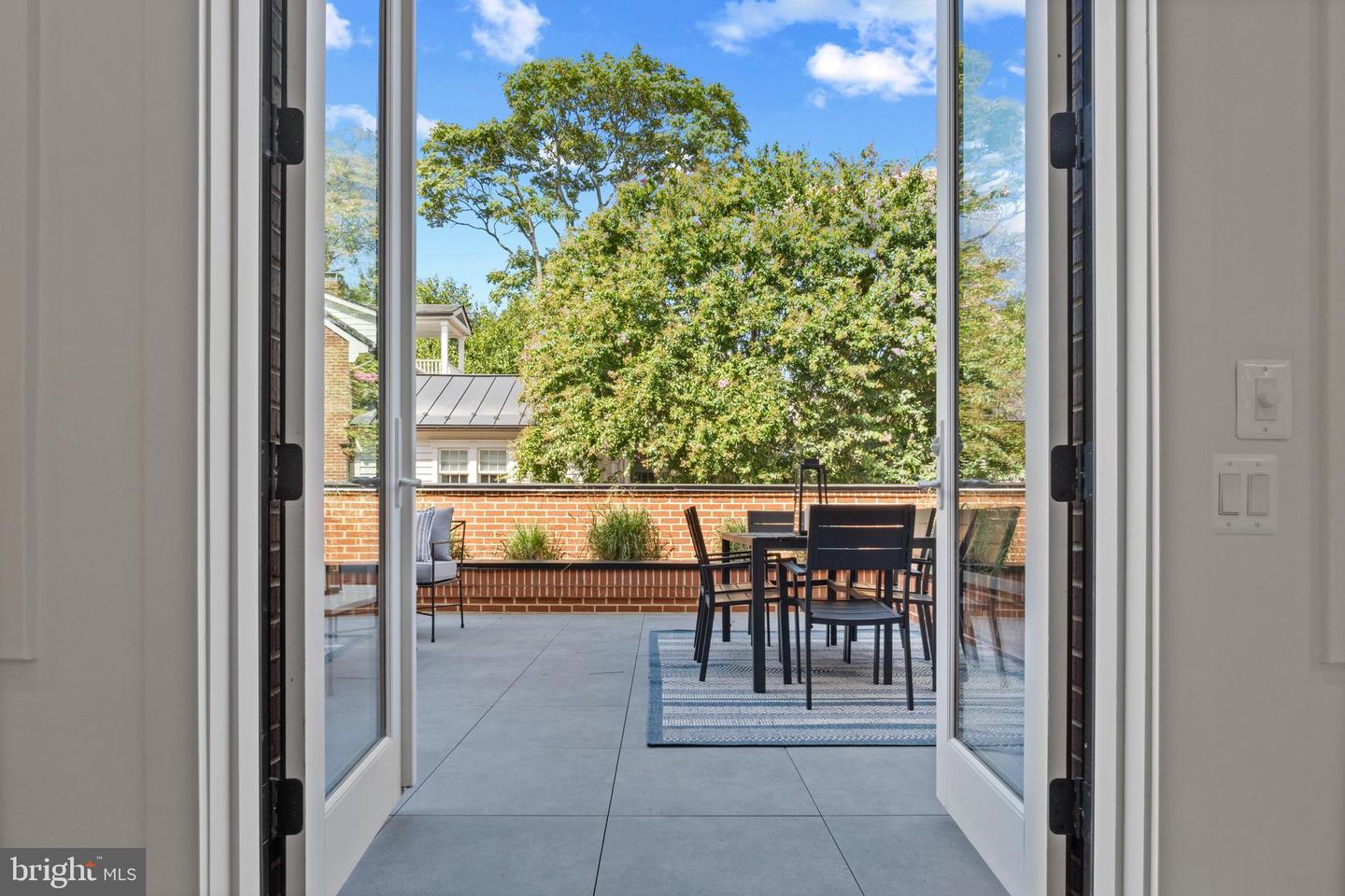 223 S UNION ST, ALEXANDRIA, Virginia 22314, 4 Bedrooms Bedrooms, 16 Rooms Rooms,4 BathroomsBathrooms,Residential,For sale,223 S UNION ST,VAAX2049196 MLS # VAAX2049196