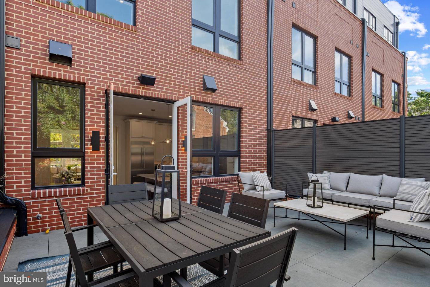 223 S UNION ST, ALEXANDRIA, Virginia 22314, 4 Bedrooms Bedrooms, 16 Rooms Rooms,4 BathroomsBathrooms,Residential,For sale,223 S UNION ST,VAAX2049196 MLS # VAAX2049196