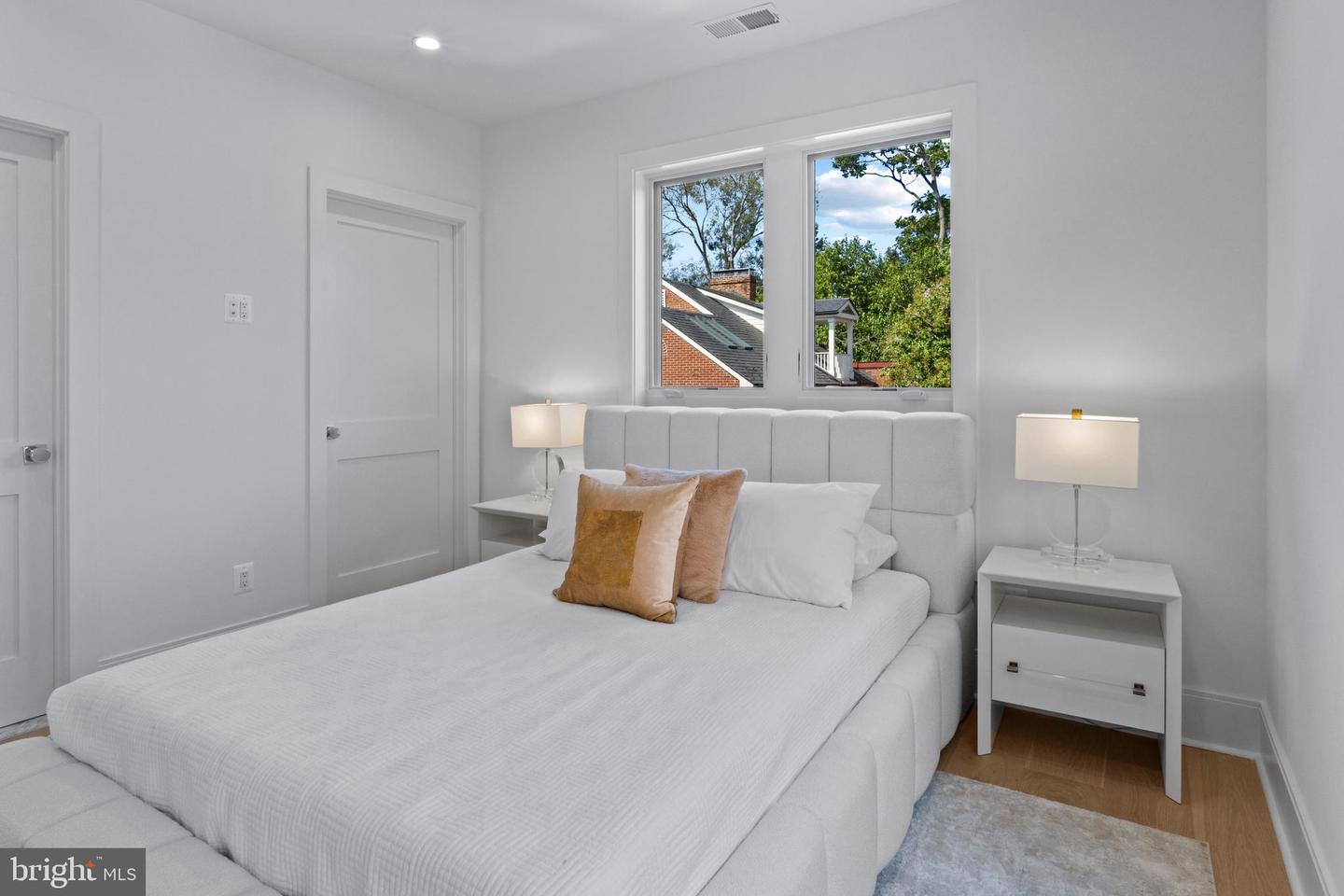 223 S UNION ST, ALEXANDRIA, Virginia 22314, 4 Bedrooms Bedrooms, 16 Rooms Rooms,4 BathroomsBathrooms,Residential,For sale,223 S UNION ST,VAAX2049196 MLS # VAAX2049196