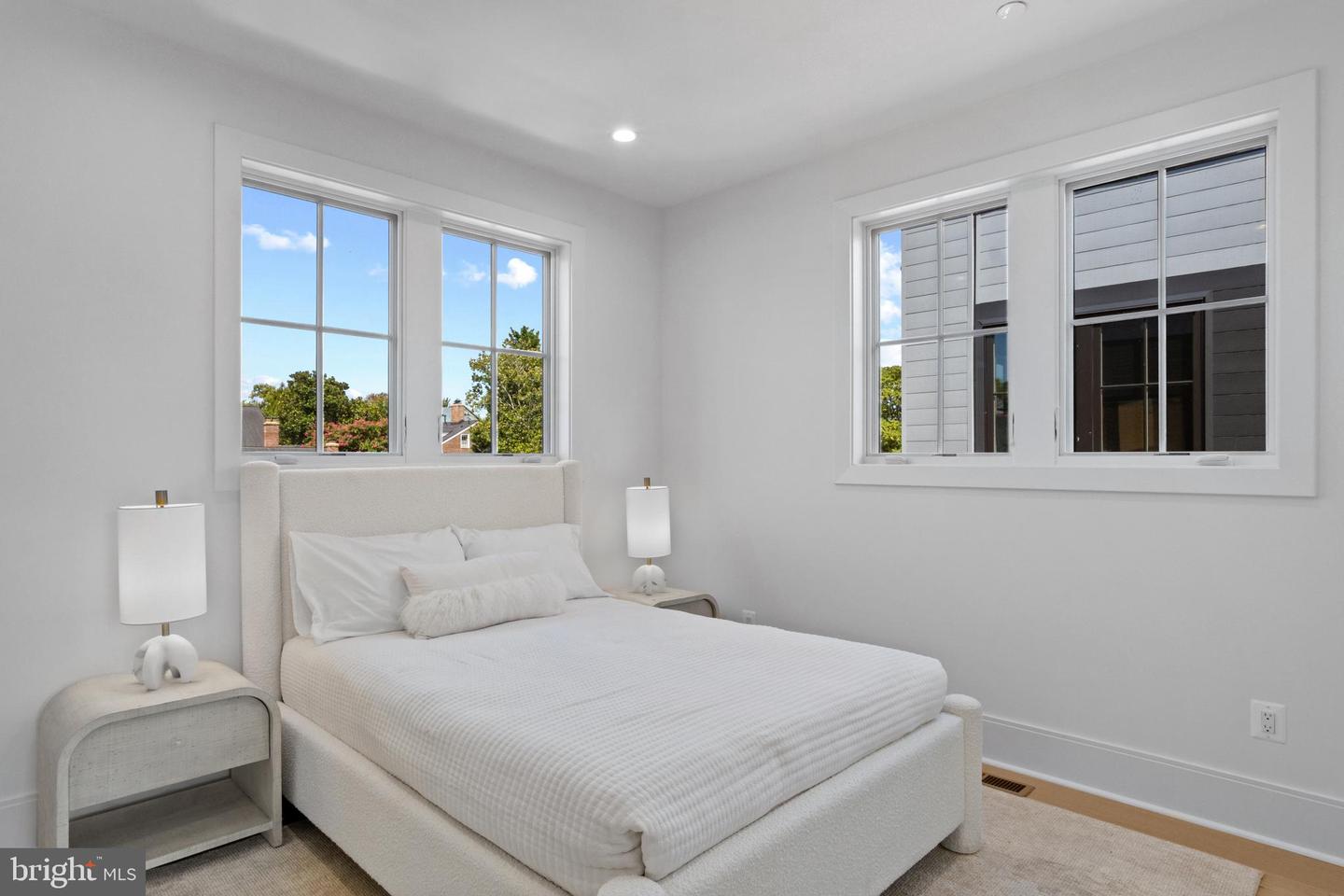 223 S UNION ST, ALEXANDRIA, Virginia 22314, 4 Bedrooms Bedrooms, 16 Rooms Rooms,4 BathroomsBathrooms,Residential,For sale,223 S UNION ST,VAAX2049196 MLS # VAAX2049196
