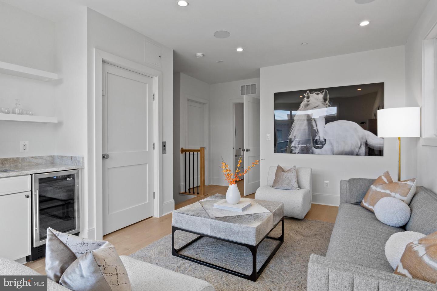 223 S UNION ST, ALEXANDRIA, Virginia 22314, 4 Bedrooms Bedrooms, 16 Rooms Rooms,4 BathroomsBathrooms,Residential,For sale,223 S UNION ST,VAAX2049196 MLS # VAAX2049196