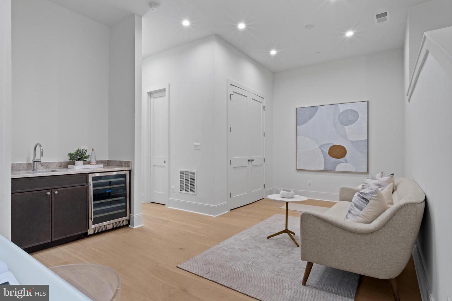 223 S UNION ST, ALEXANDRIA, Virginia 22314, 4 Bedrooms Bedrooms, 16 Rooms Rooms,4 BathroomsBathrooms,Residential,For sale,223 S UNION ST,VAAX2049196 MLS # VAAX2049196